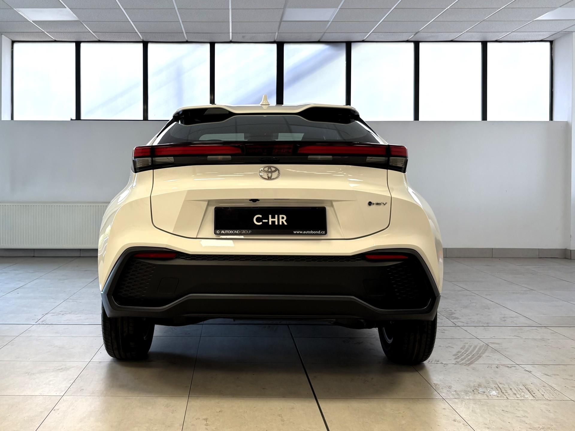 Toyota C-HR, 1.8 Hybrid e-cvt Comfort (4x2) - fotka 4
