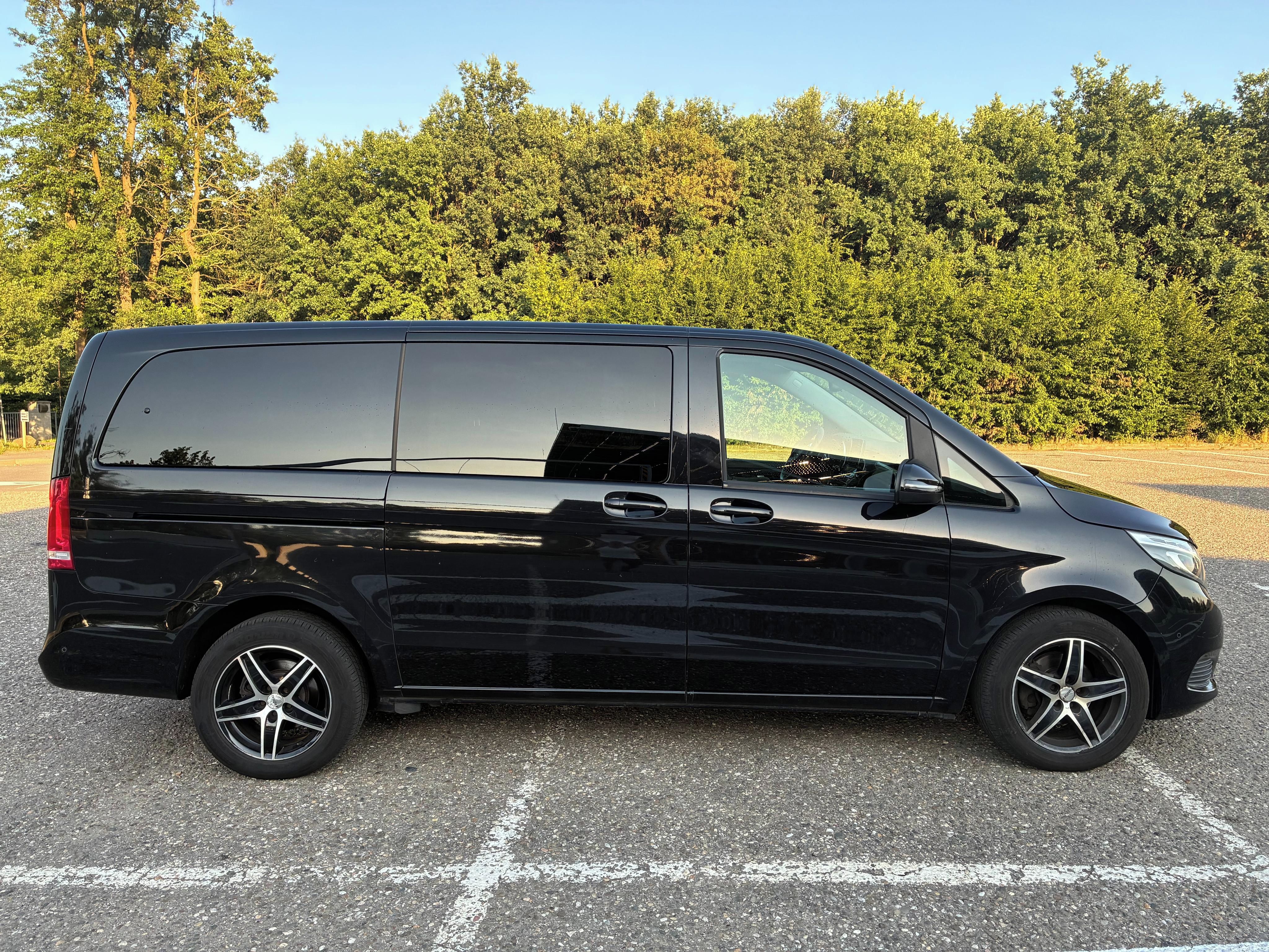 Mercedes-Benz Třídy V, V220d L, 7 míst, automat, ČR - fotka 3