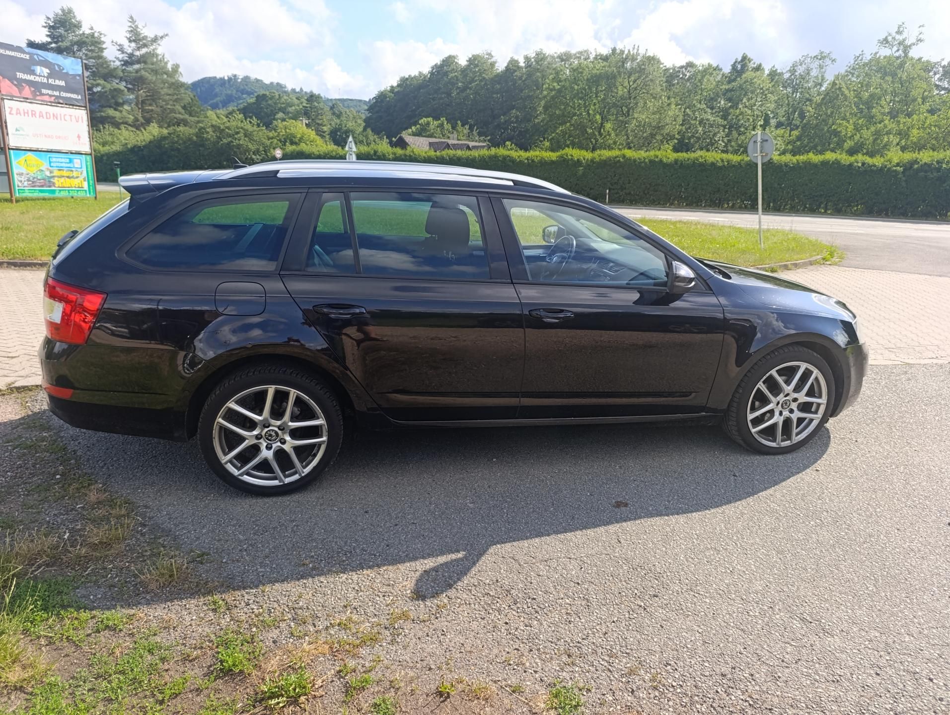Škoda Octavia, 1.6 TDi Green Line 81kw - fotka 4