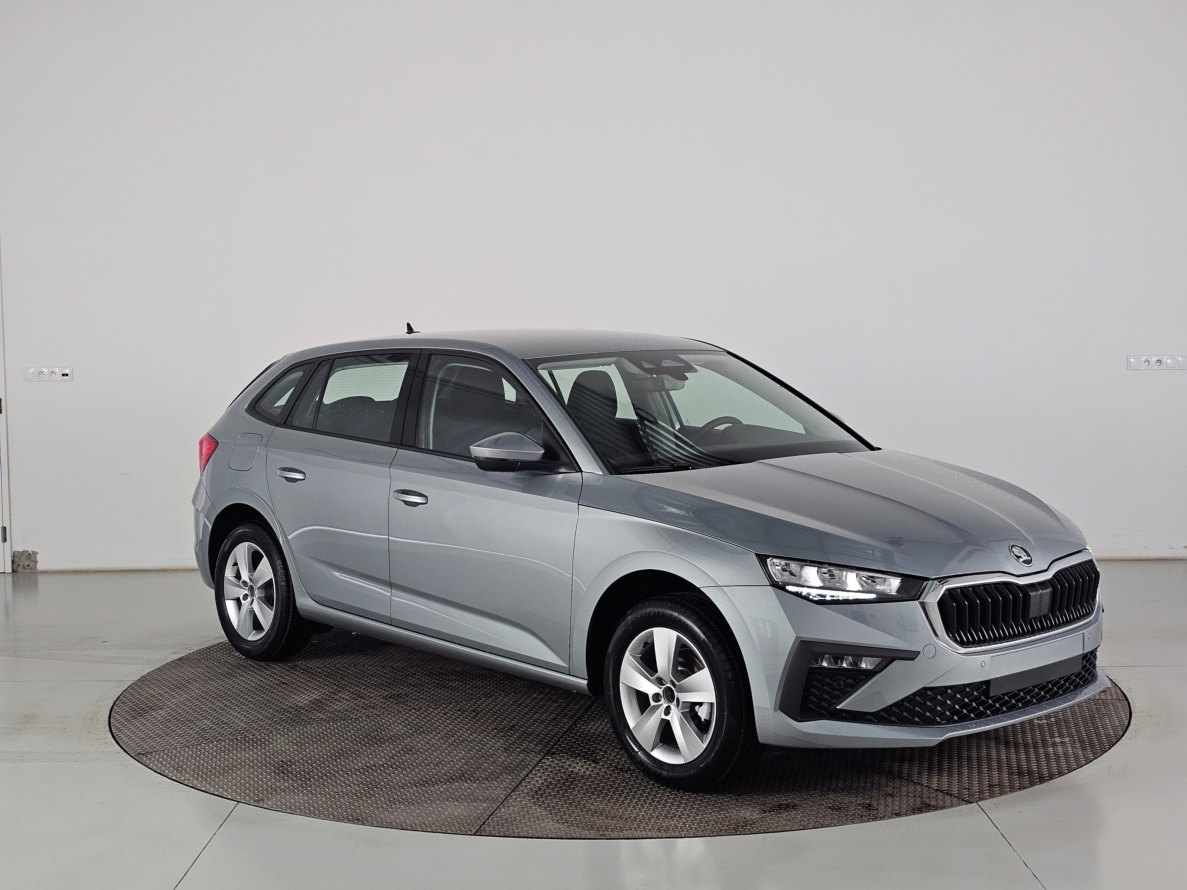 Škoda Scala, Classic 1.0TSI 85kW 6st man. - fotka 3