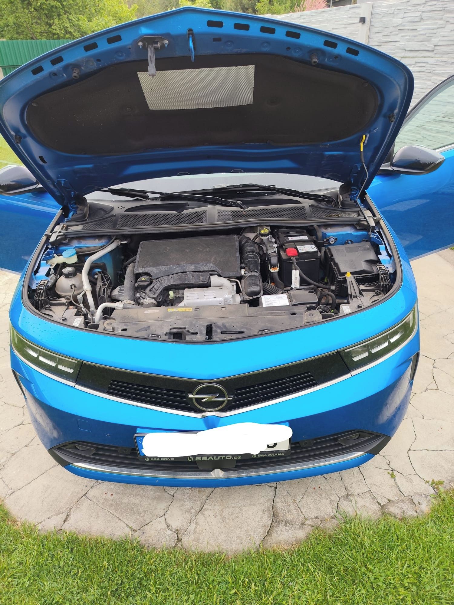 Opel Astra, 1,2 turbo 96kw 130hp - fotka 4