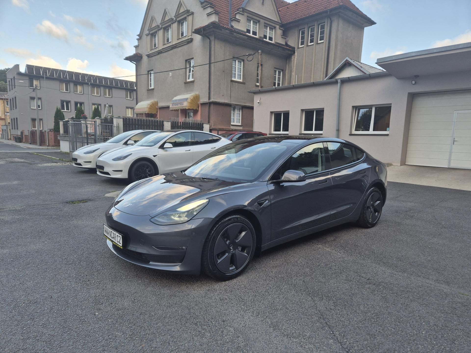 Tesla Model 3, LONG RANGE DUAL MOTOR 91,0% - fotka 2