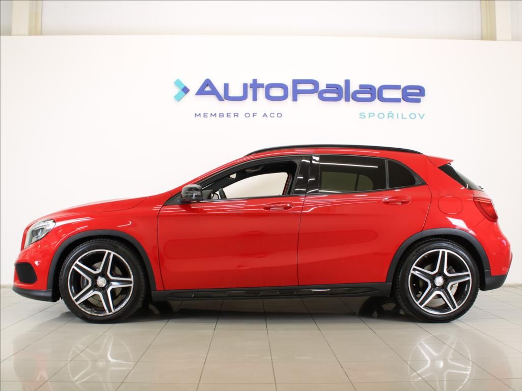 Mercedes-Benz GLA, 2,0 250 4M AMG paket Kam.ČR - fotka 5