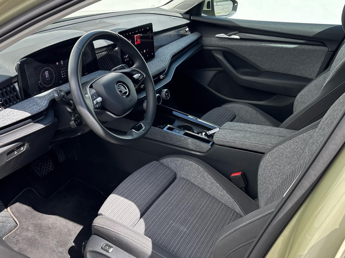 Škoda Superb, 2.0 TDI / 110 kW SELECTION - fotka 6