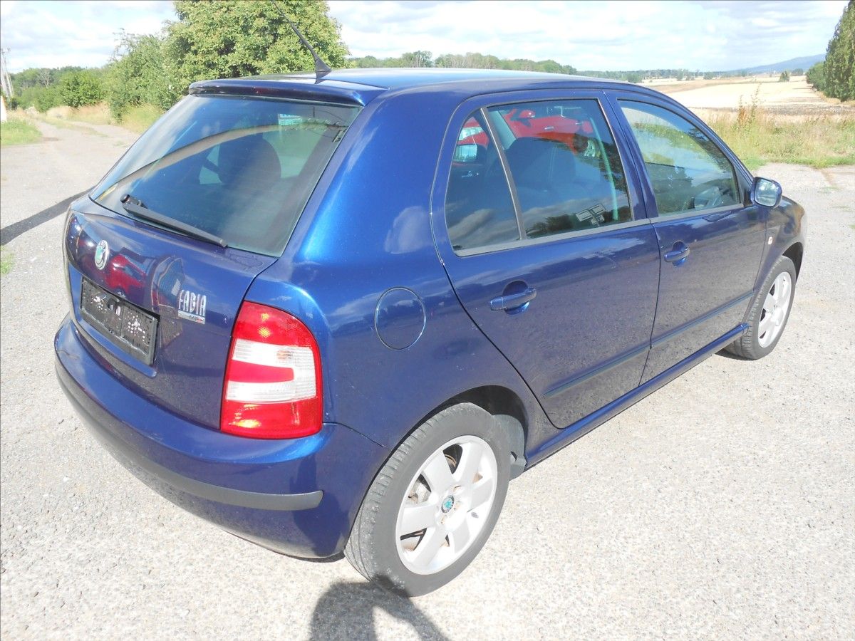 Škoda Fabia, 2,0 MPi 85 kW KLIMA Serviska - fotka 3