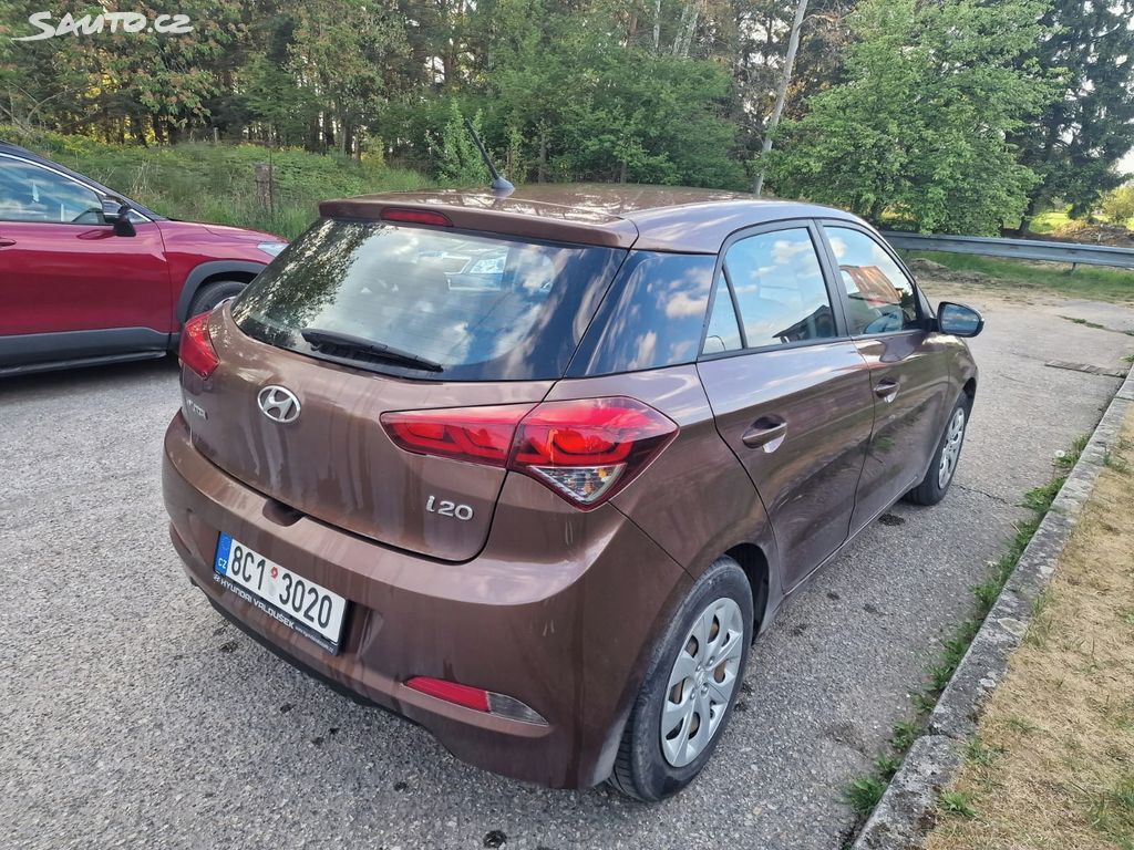 Hyundai i20, KUP CZ,KRÁSNÁ,1.MAJITEL,KOMISE - fotka 5