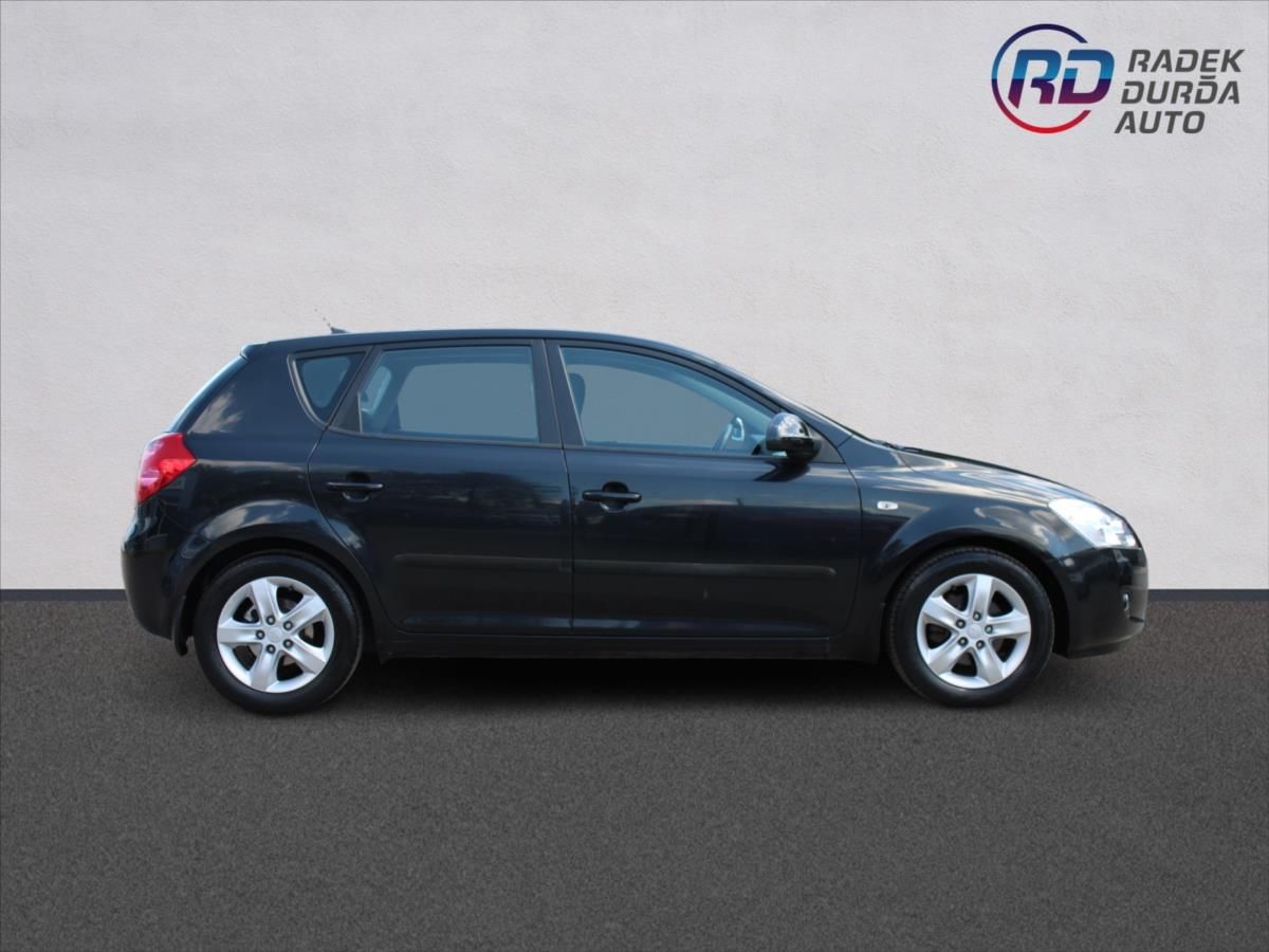 Kia Cee´d, 1,6 CRDi  NOVÉ V ČR,1.MAJITEL - fotka 4