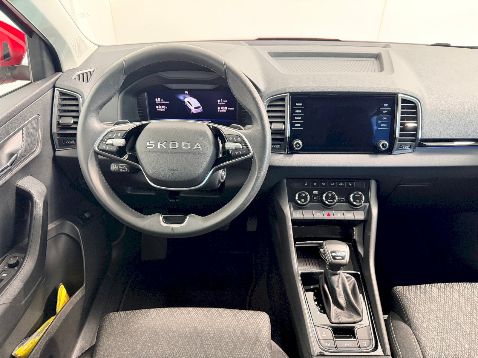 Škoda Karoq, 2,0 TDI 110 kW A7F 4x4 Top Sel - fotka 5