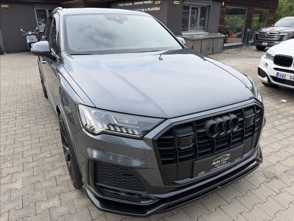 Audi Q7, 50 TDI S-line Quattro - fotka 3