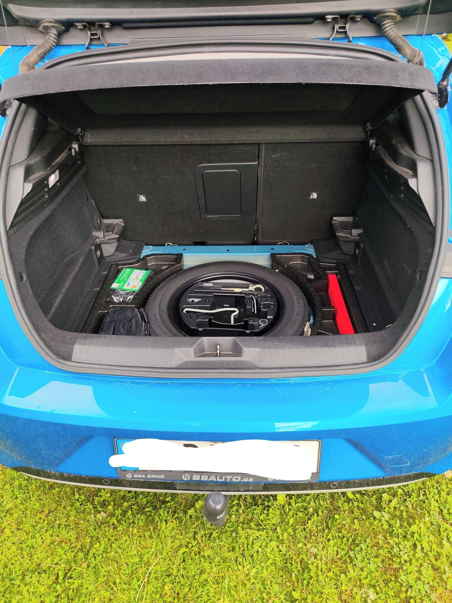 Opel Astra, 1,2 turbo 96kw 130hp - fotka 5