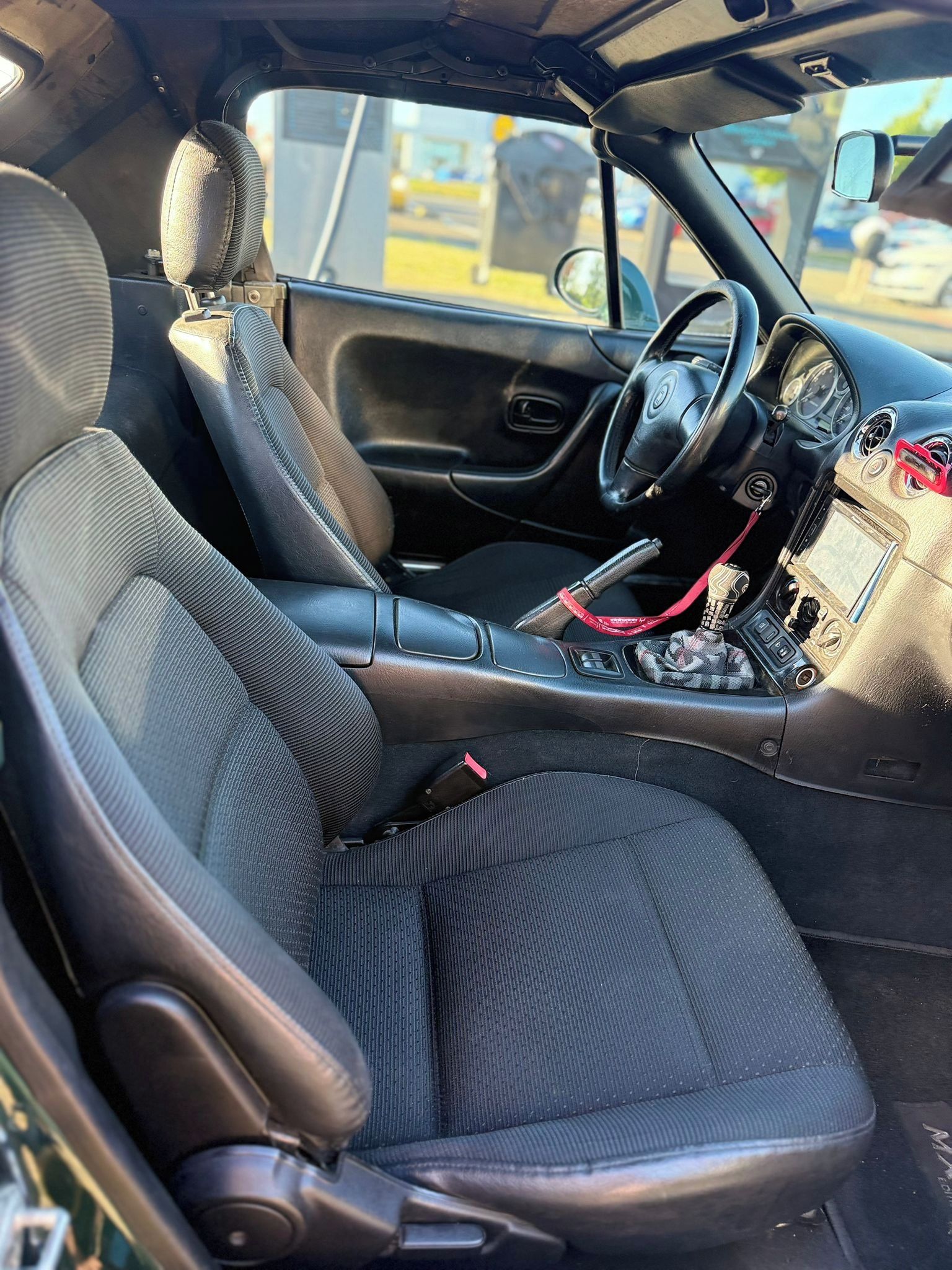 Mazda MX-5, Mazda MX-5 1.6 81kw, r.2000 - fotka 6