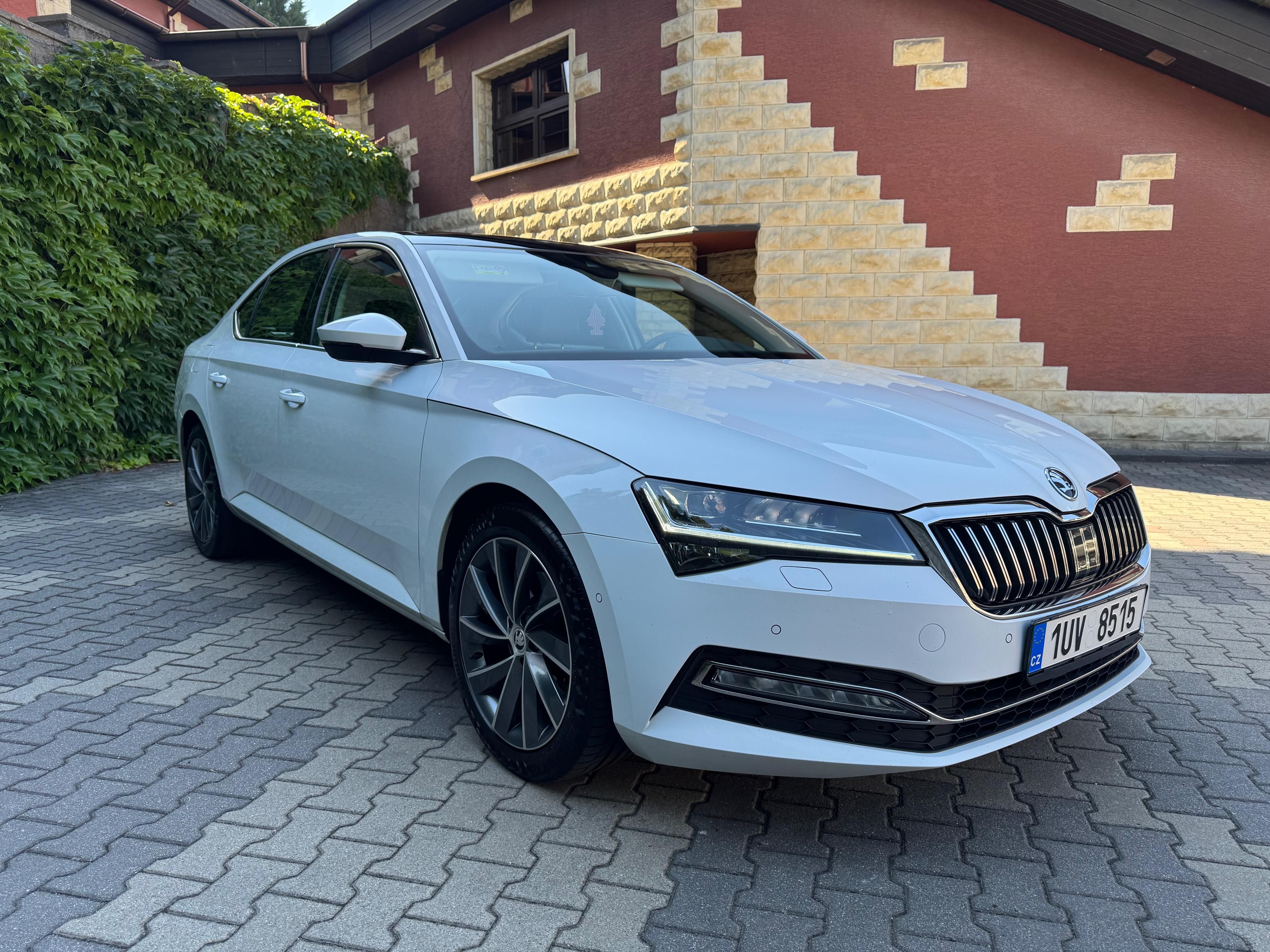 Škoda Superb, 2.0TDI 110kw DSG VIRTUAL PANO - fotka 3