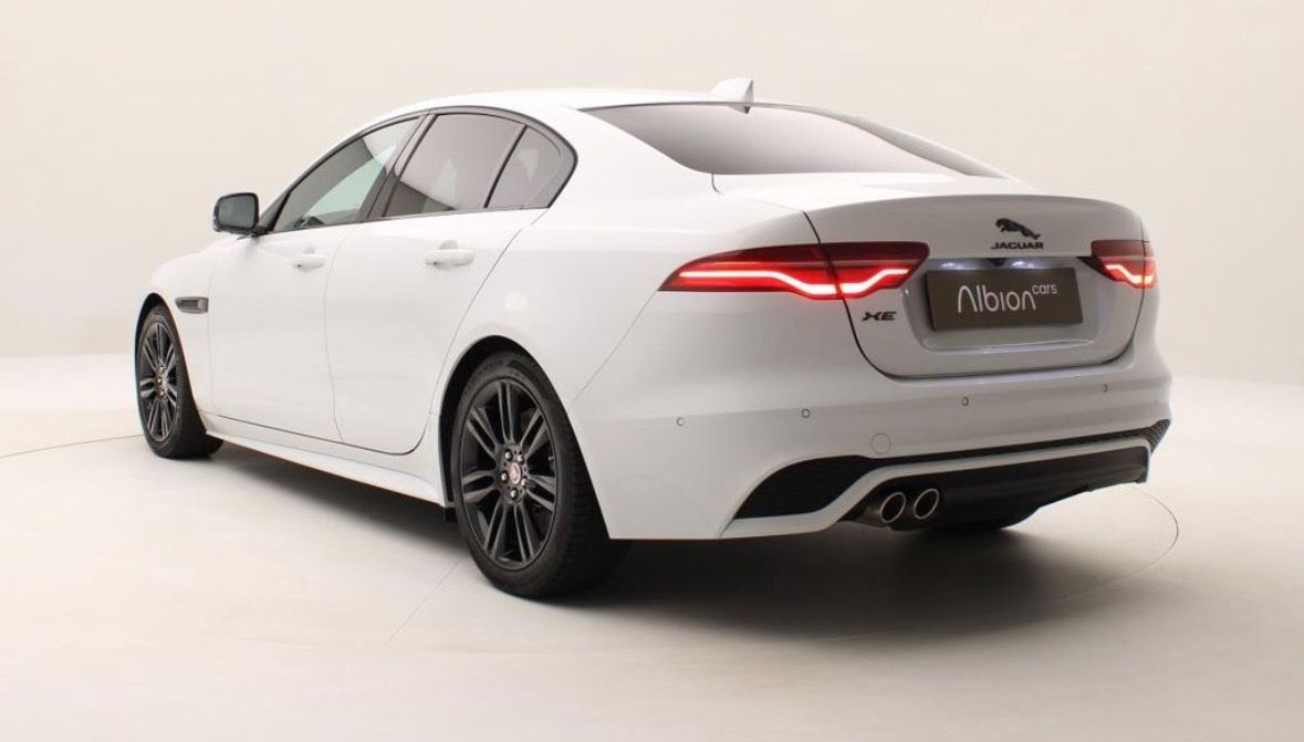 Jaguar XE, 2.0D RWD - fotka 6