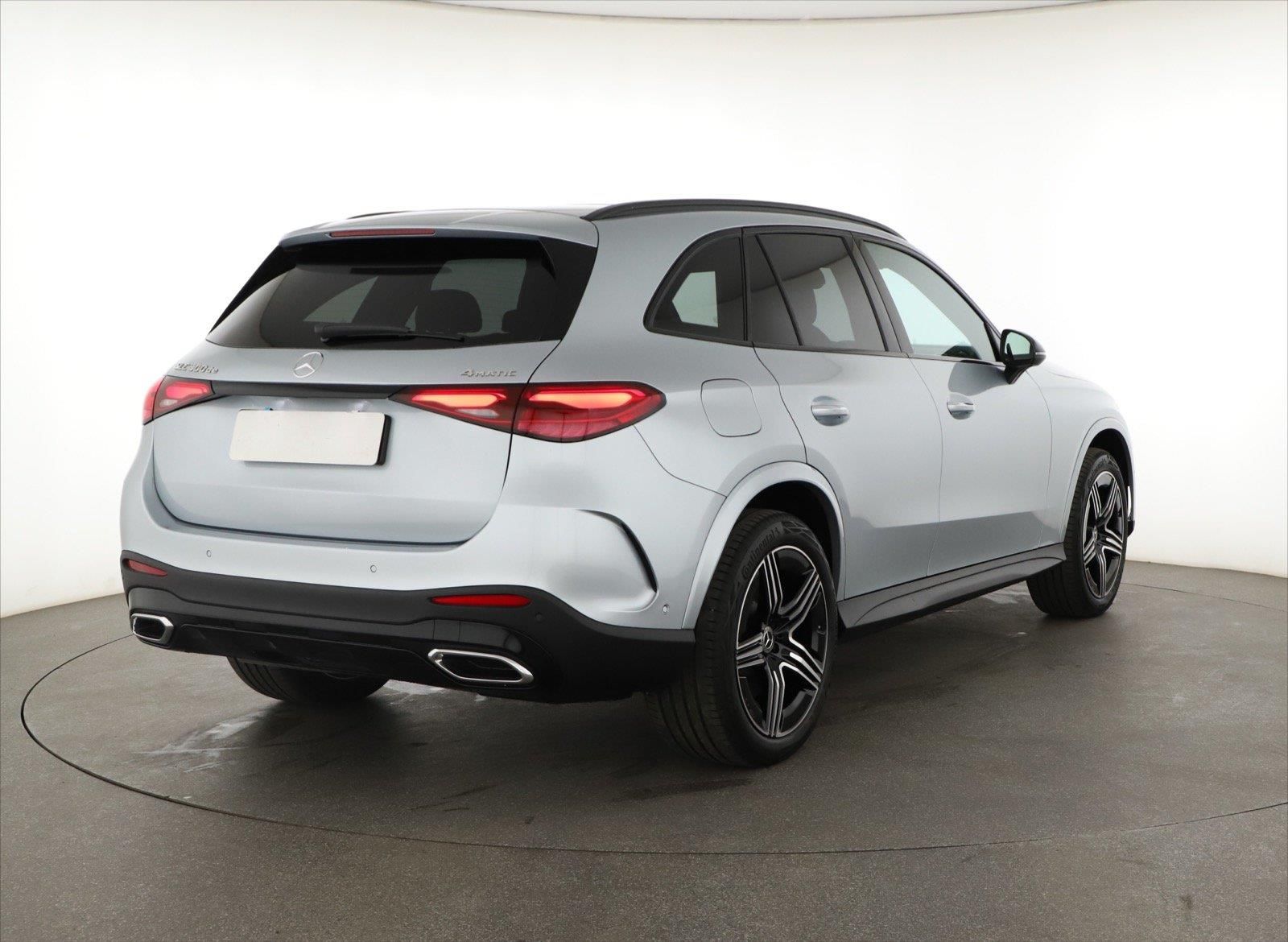Mercedes-Benz GLC, 300 de 4MATIC, AMG LINE, PHEV - fotka 5