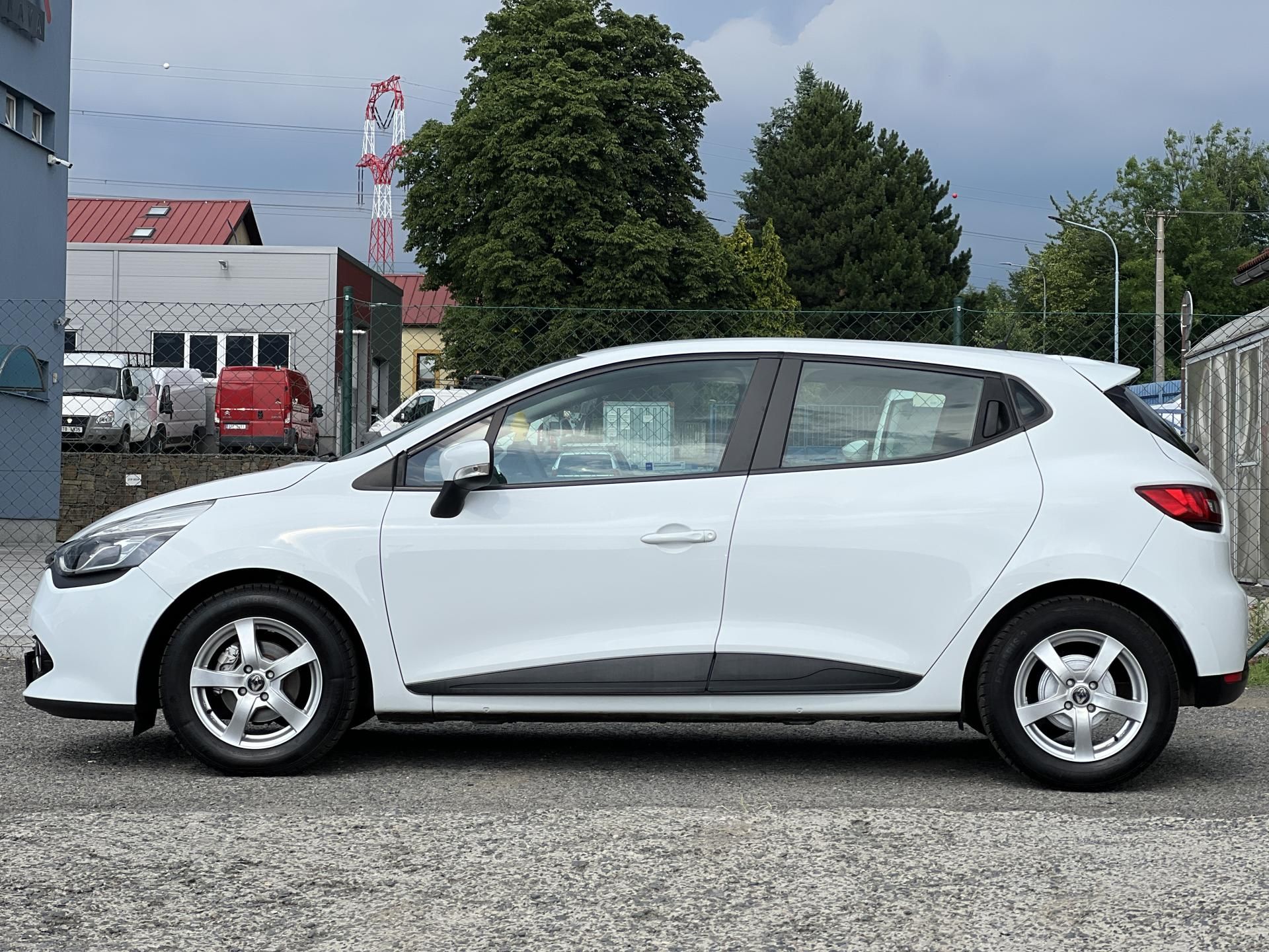 Renault Clio, 1.2i 16v NAVI KLIMA PŮVOD ČR - fotka 4