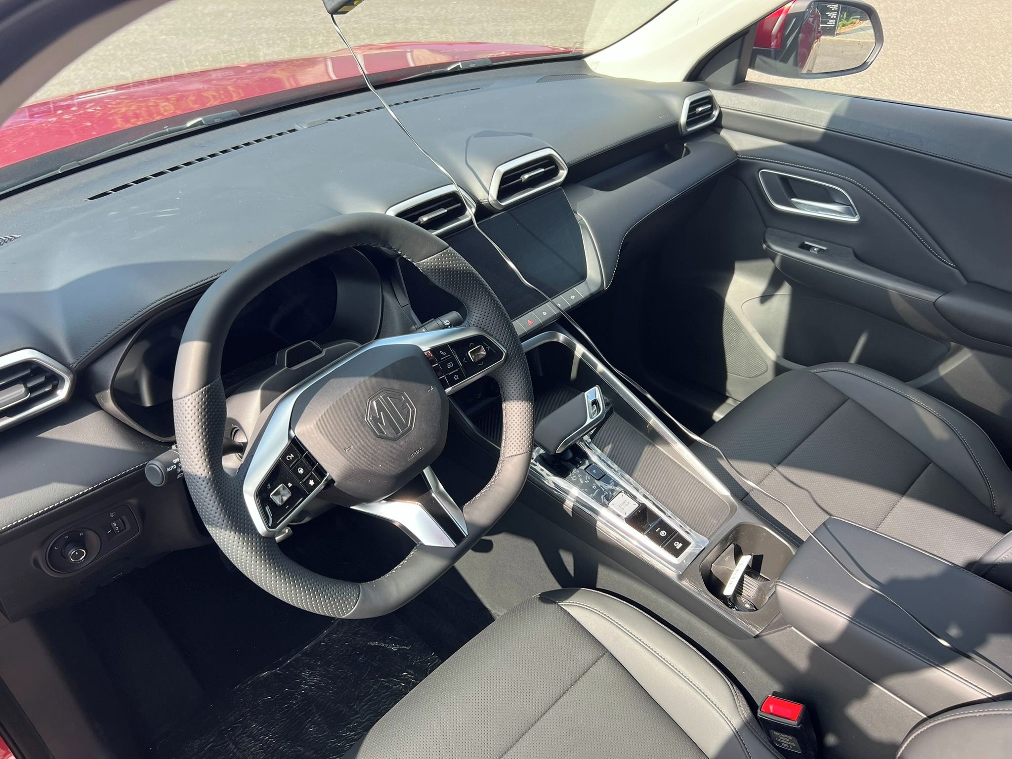 MG ZS, 1.5 Hybrid+ Exclusive - fotka 5