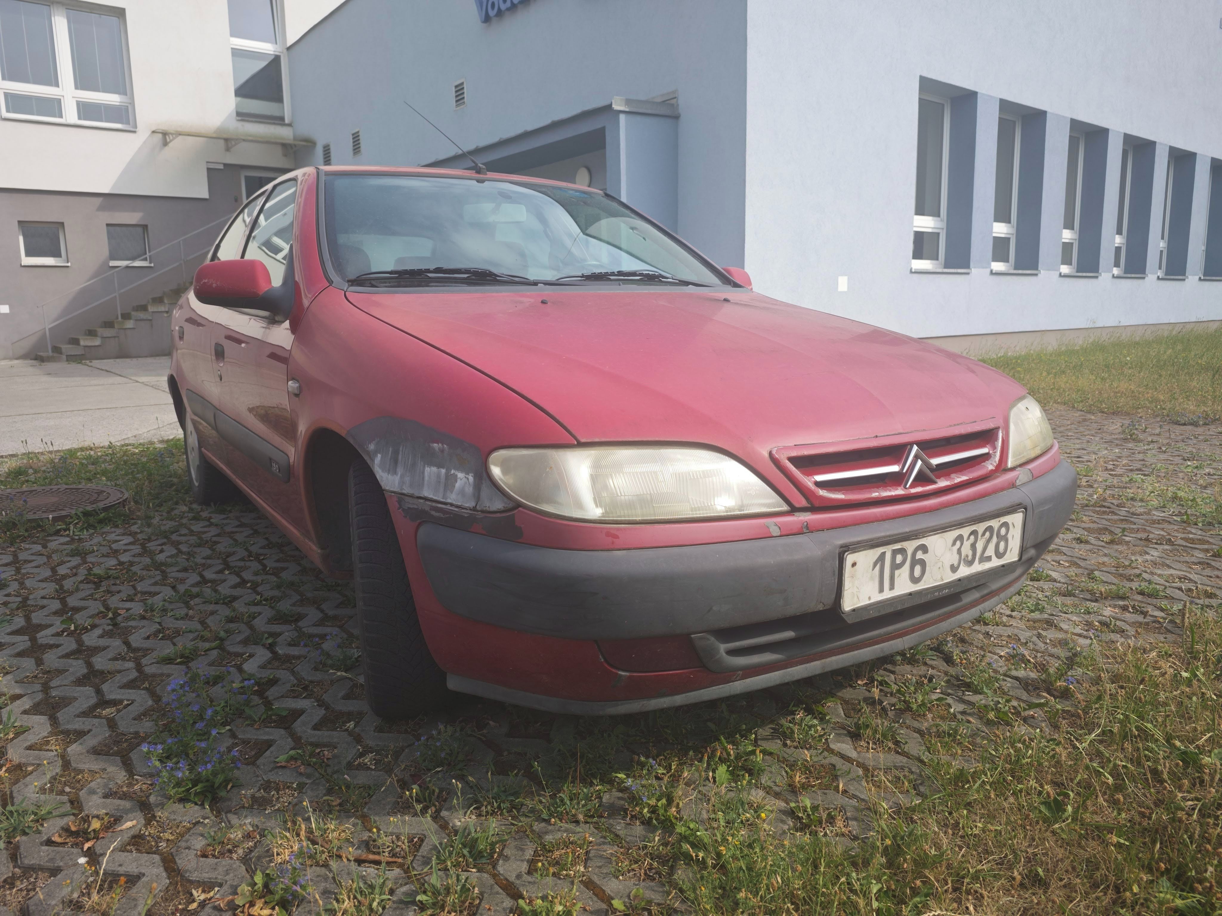 Citroën Xsara, 1.9 D - vůz z minulého století - fotka 2