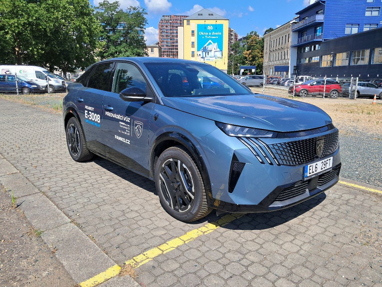 Peugeot 3008, GT Elektromotor 157 kW / 210 k - fotka 3