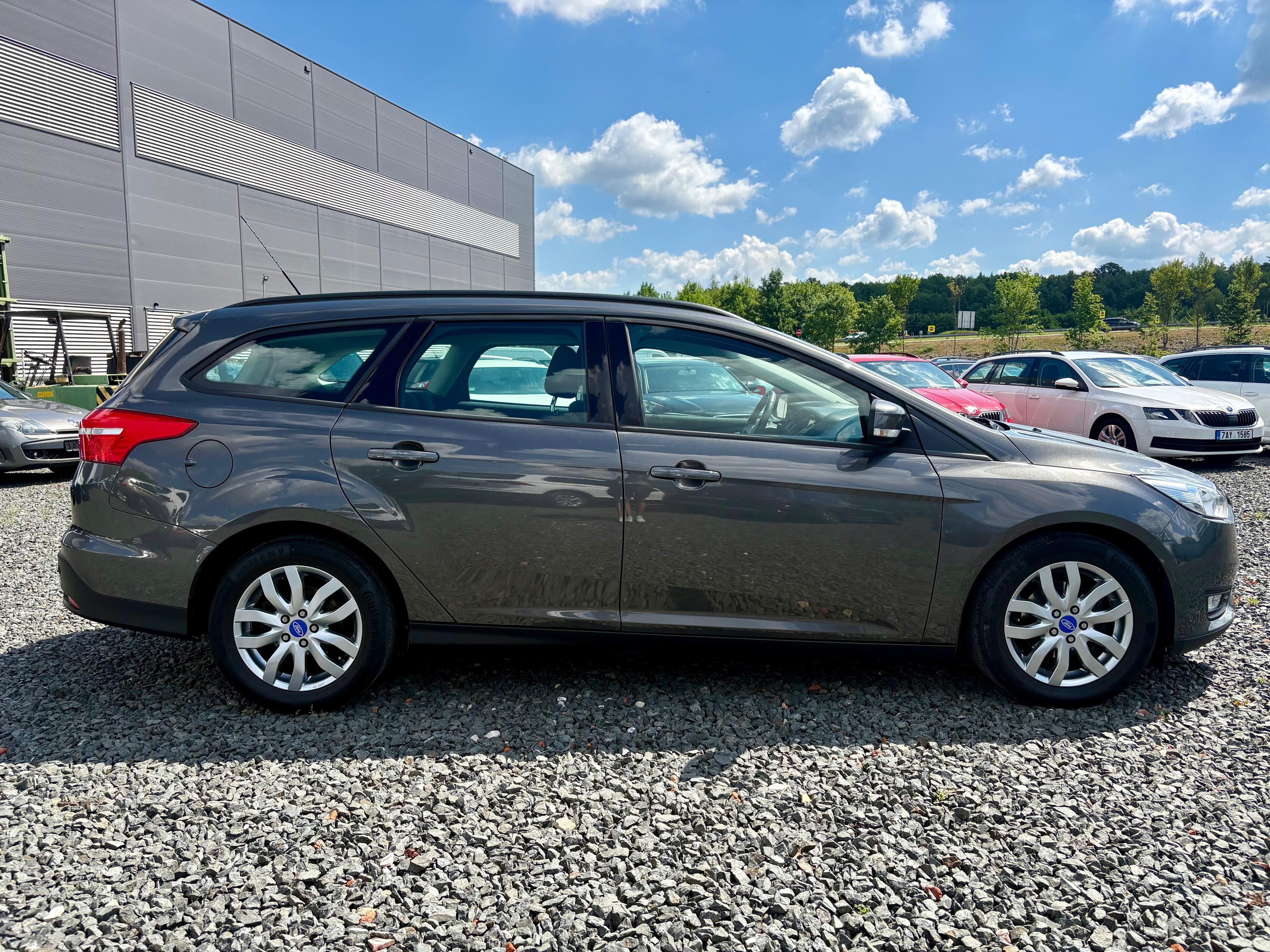 Ford Focus, 1.0 EcoBoost 92kw - fotka 4