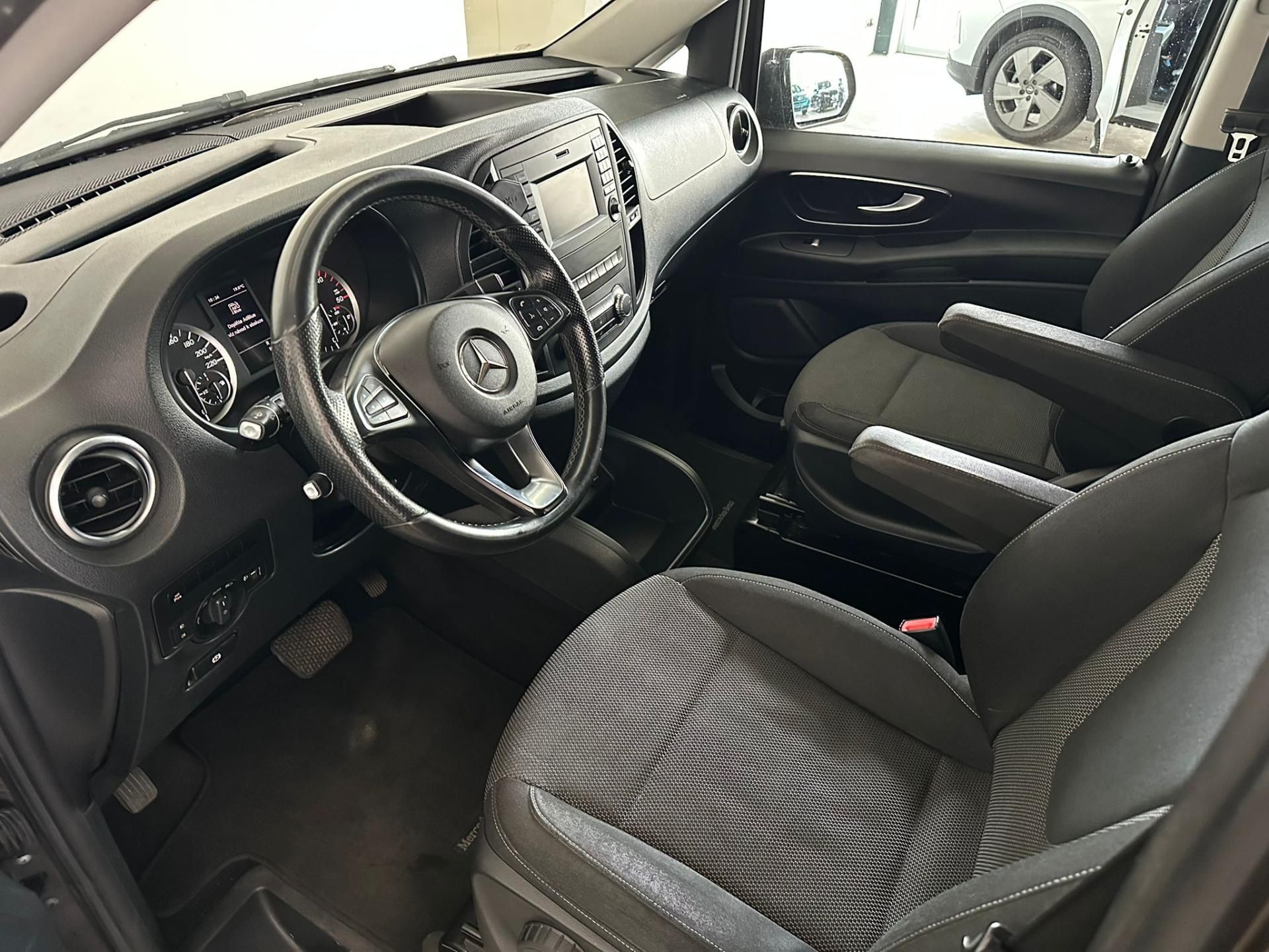 Mercedes-Benz Vito, Tourer 119 CDI 140kW 1.majitel - fotka 6