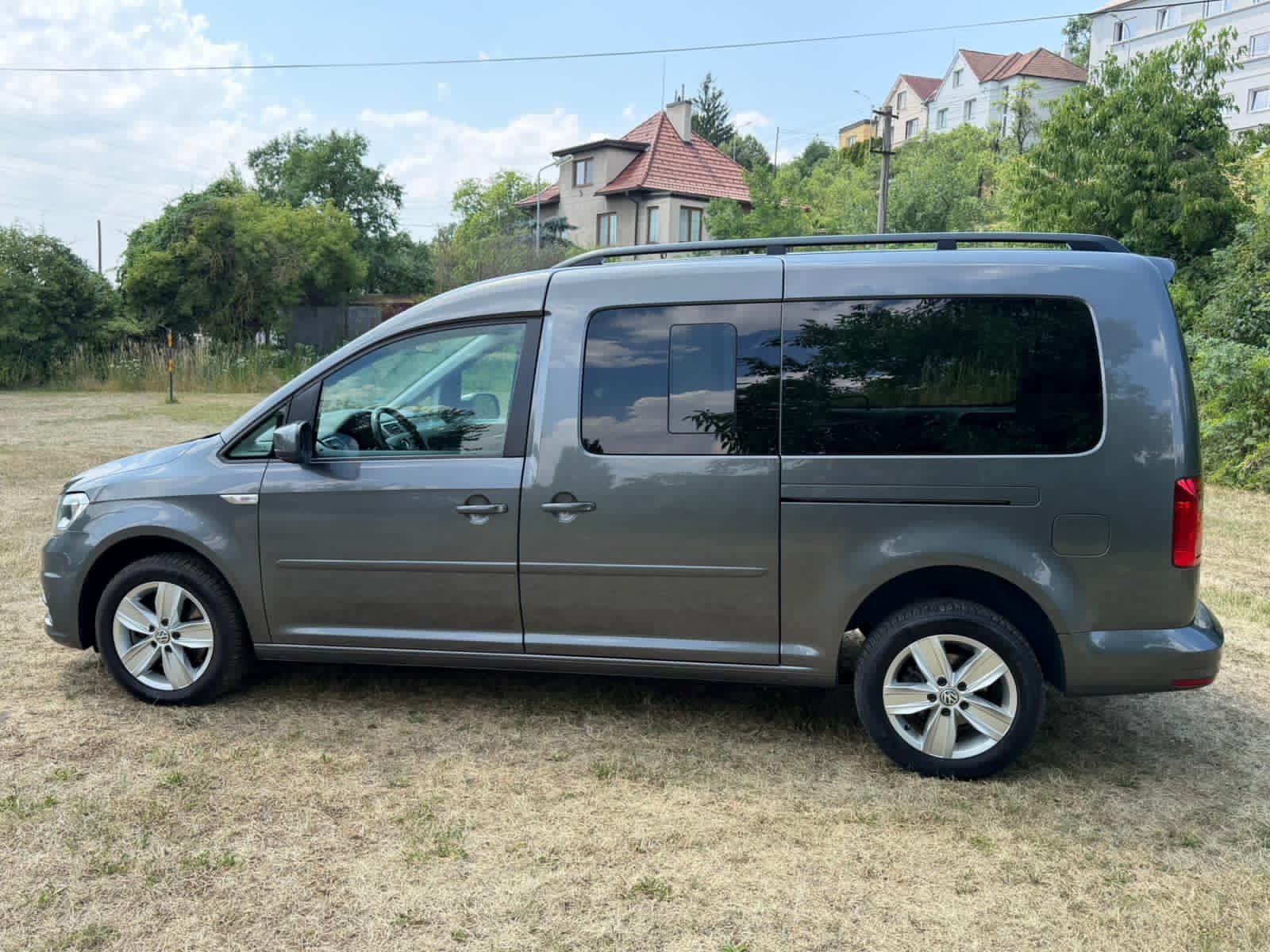 Volkswagen Caddy, MAXI 2,0 TDI - TOP KM - fotka 4