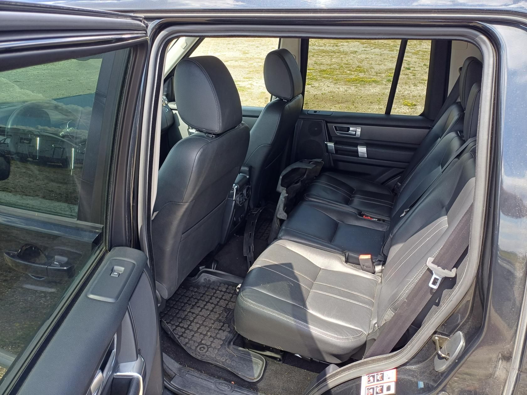 Land Rover Discovery, 3.0 SDV6 HSE 188kW  Webasto - fotka 6
