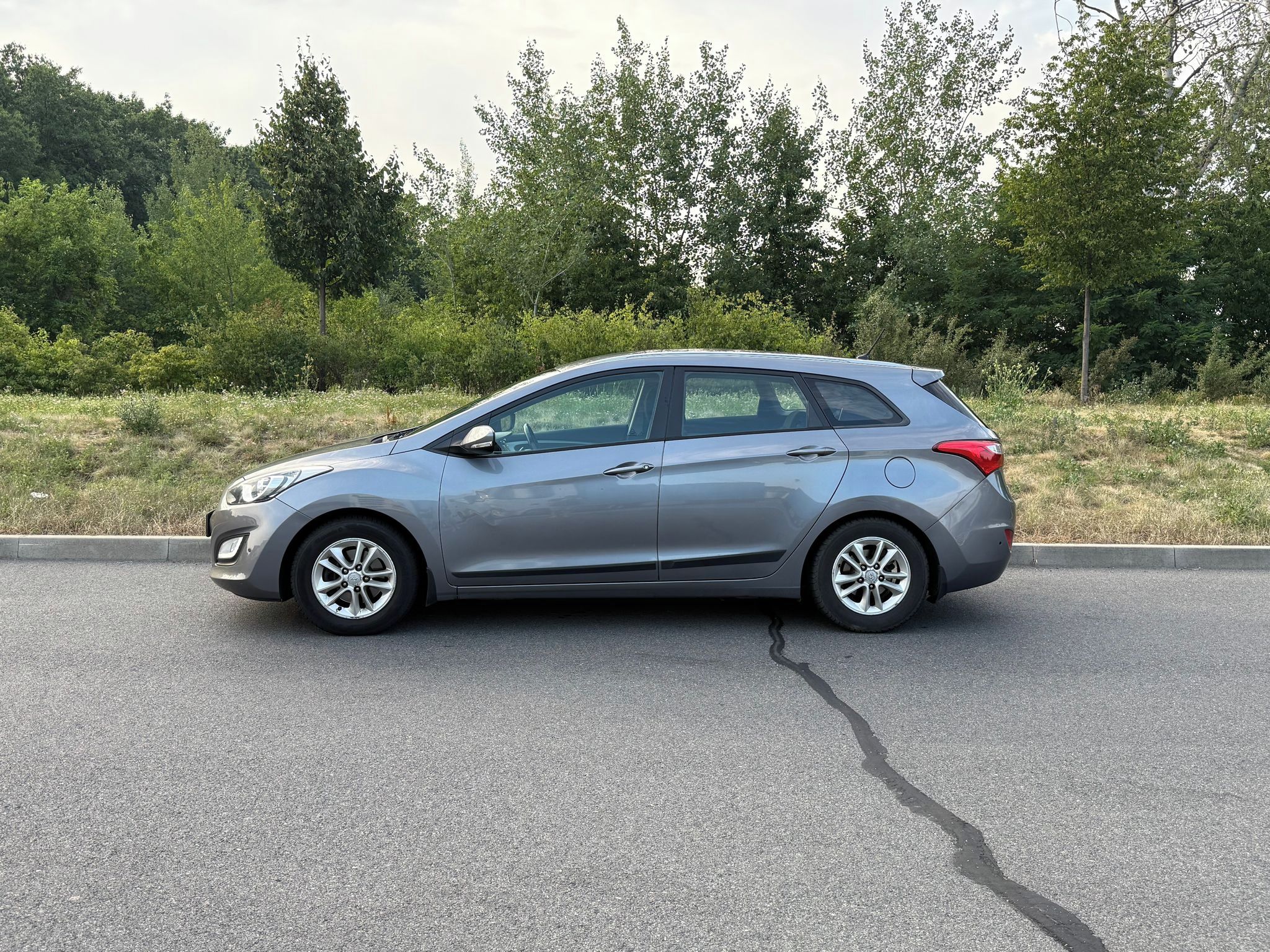 Hyundai i30, 1.6 GDI 99kw, Trikolor, 1M ČR, - fotka 2