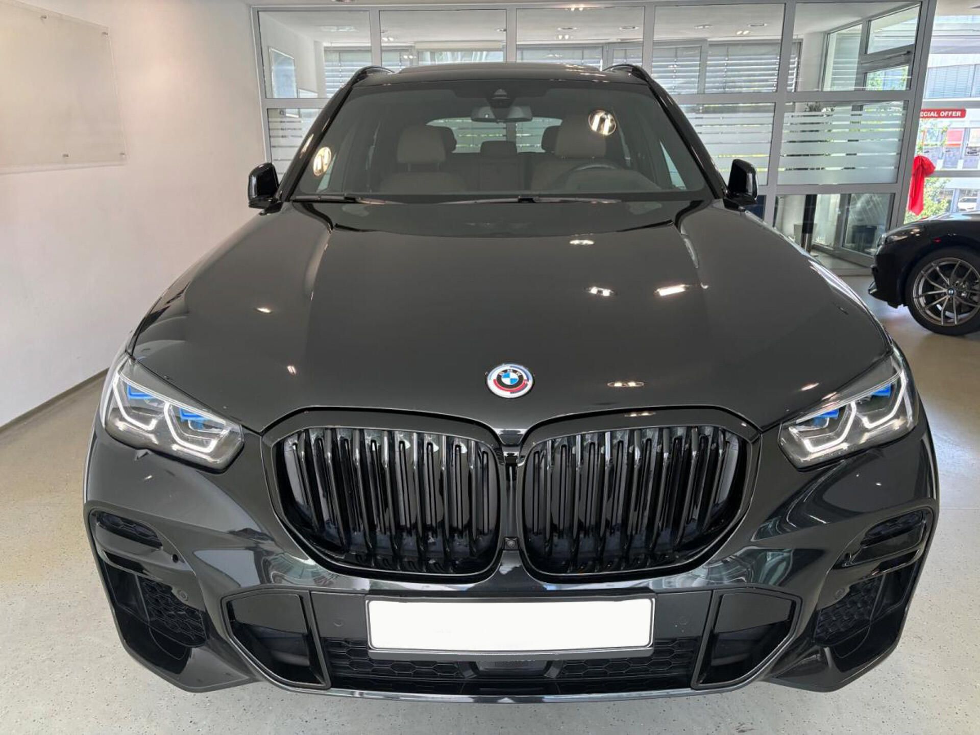 BMW X5, xDriveM50i Pano HuD H/K 360 Ta - fotka 2
