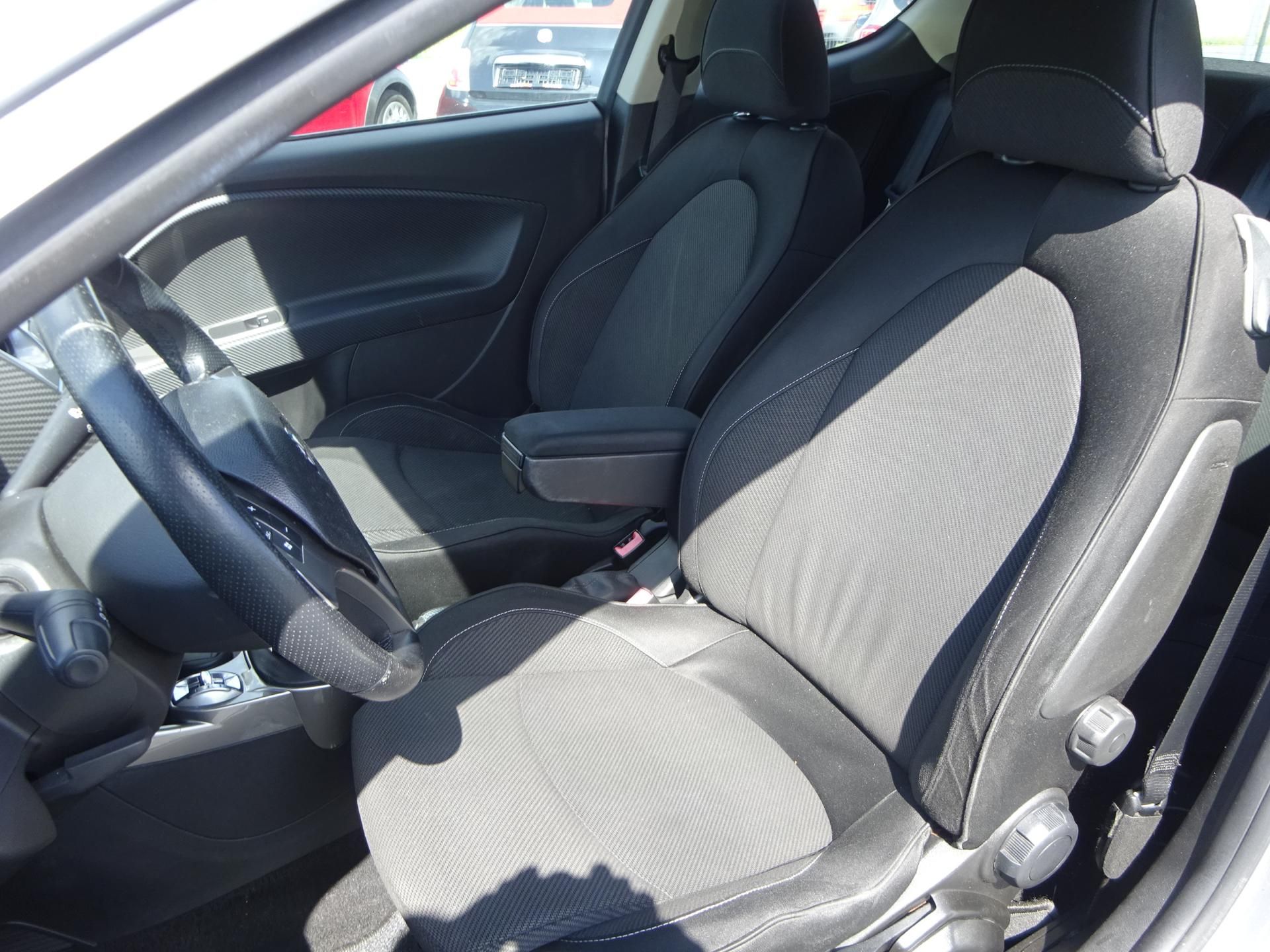 Alfa Romeo MiTo, 1.4i 70kW KLIMA - fotka 5
