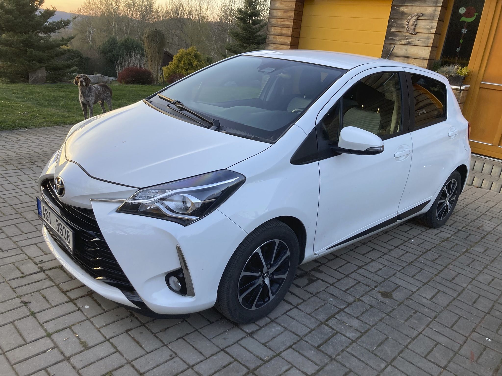 Toyota Yaris, 1,5 VVTI Activ Trend - fotka 3
