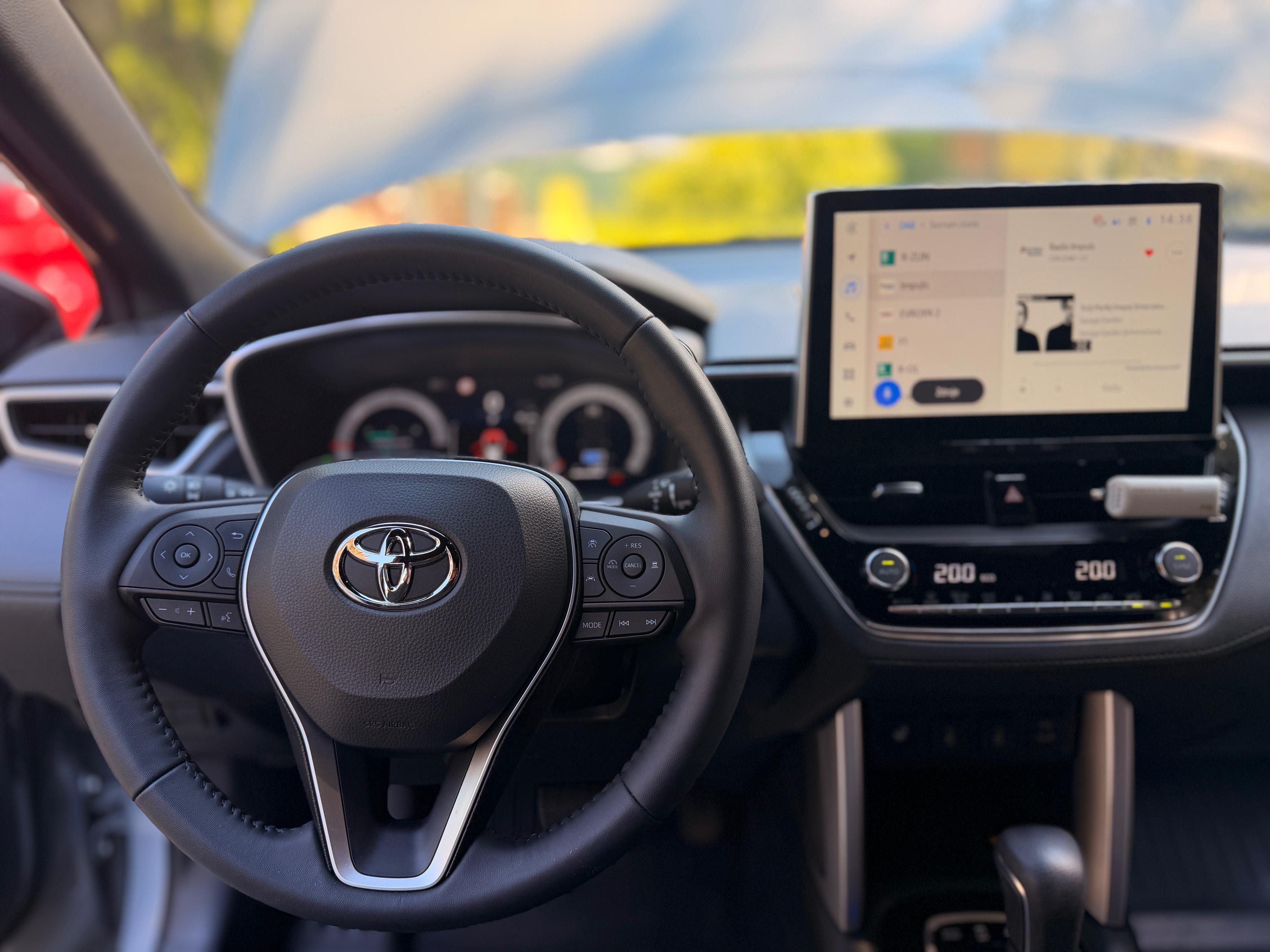 Toyota Corolla Cross, Prodám Toyotu Corollu, 1.8 - fotka 4