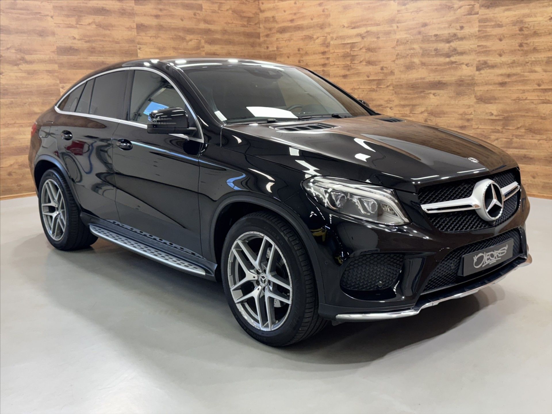 Mercedes-Benz GLE, 350d AMG LINIE MULTIBEAM - fotka 4