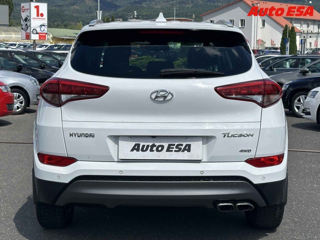 Hyundai Tucson, 2.0 - fotka 5