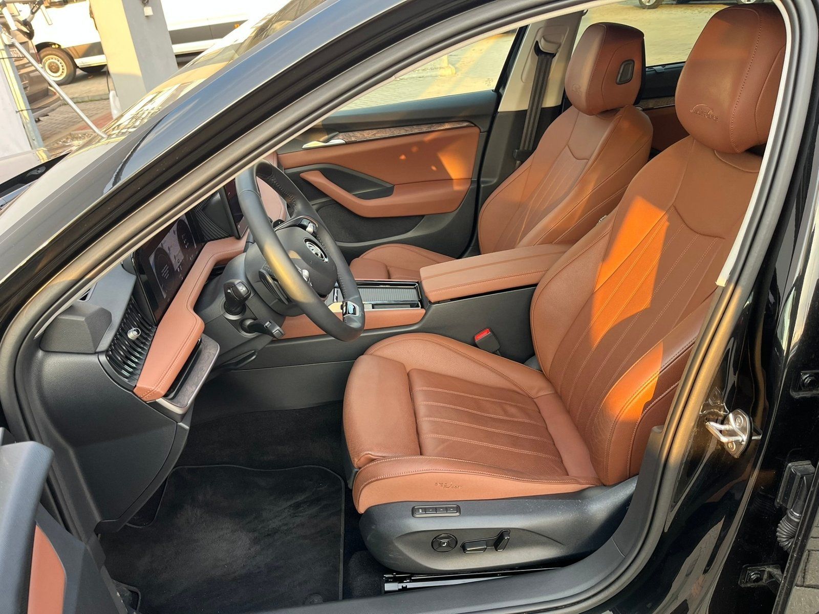 Škoda Superb, Superb 2.0TSi L&K 195kW DSG - fotka 5
