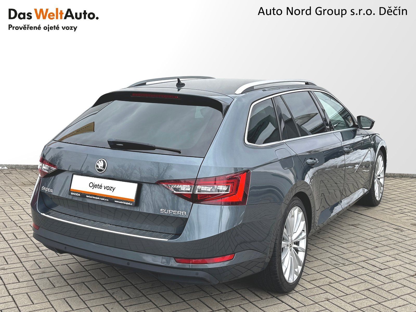 Škoda Superb, Superb 2.0 TDi 140kW DSG L&K - fotka 2