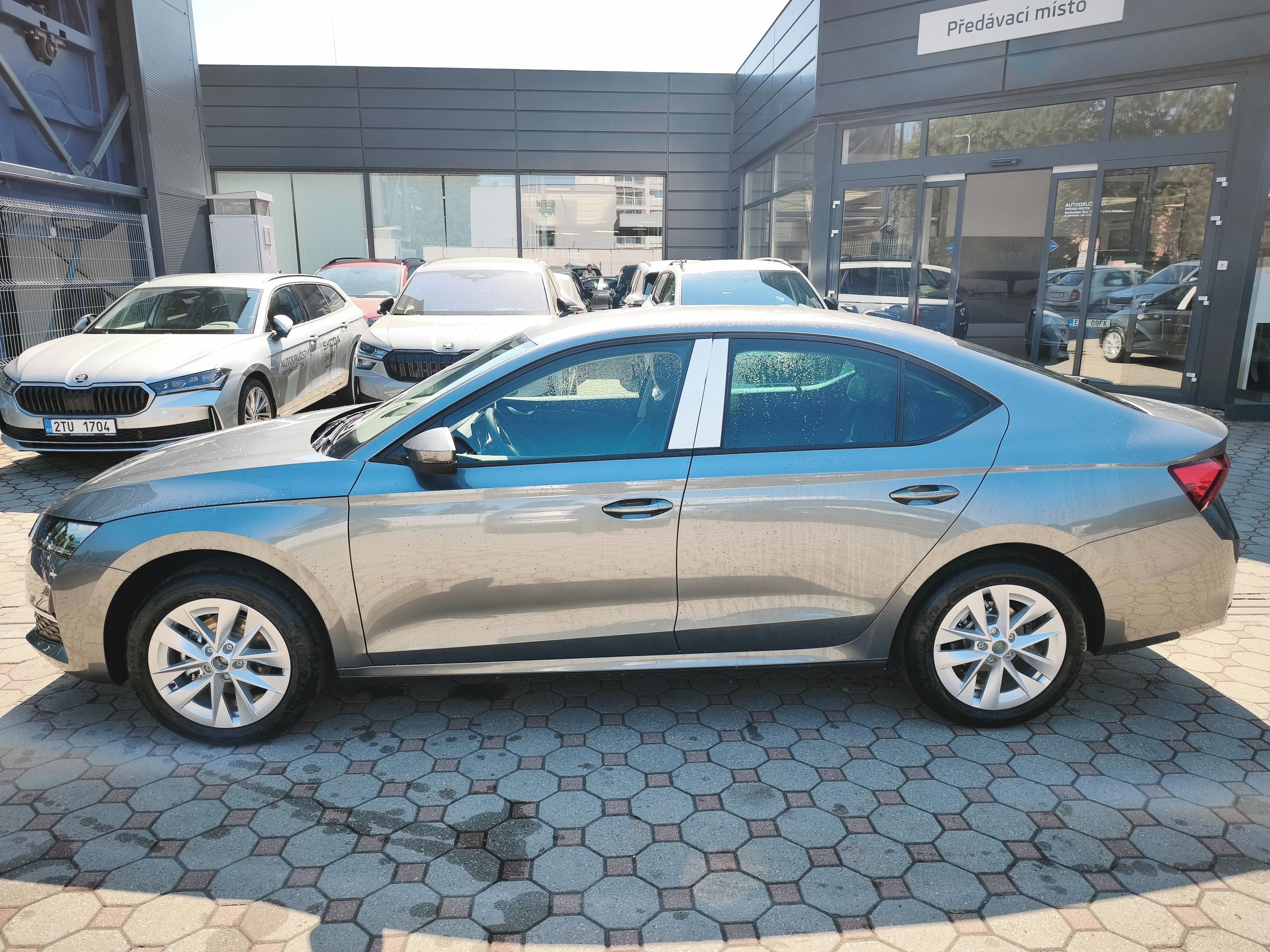 Škoda Octavia, Classic 2,0 TDI 110kW 7DSG - fotka 2