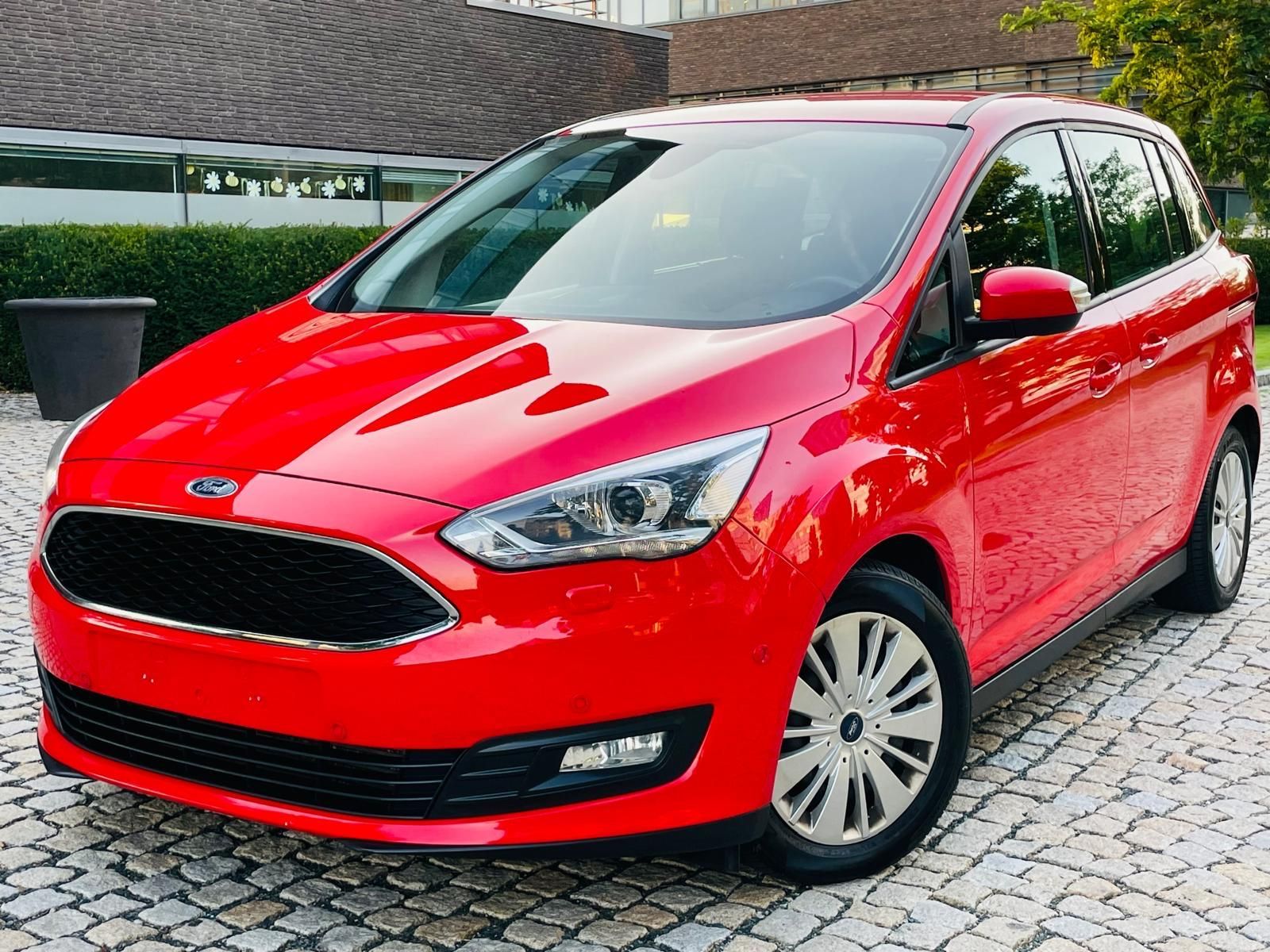 Ford Grand C-MAX, 2.0TDCi MAN VÝHŘEV TAŽNÉ LED