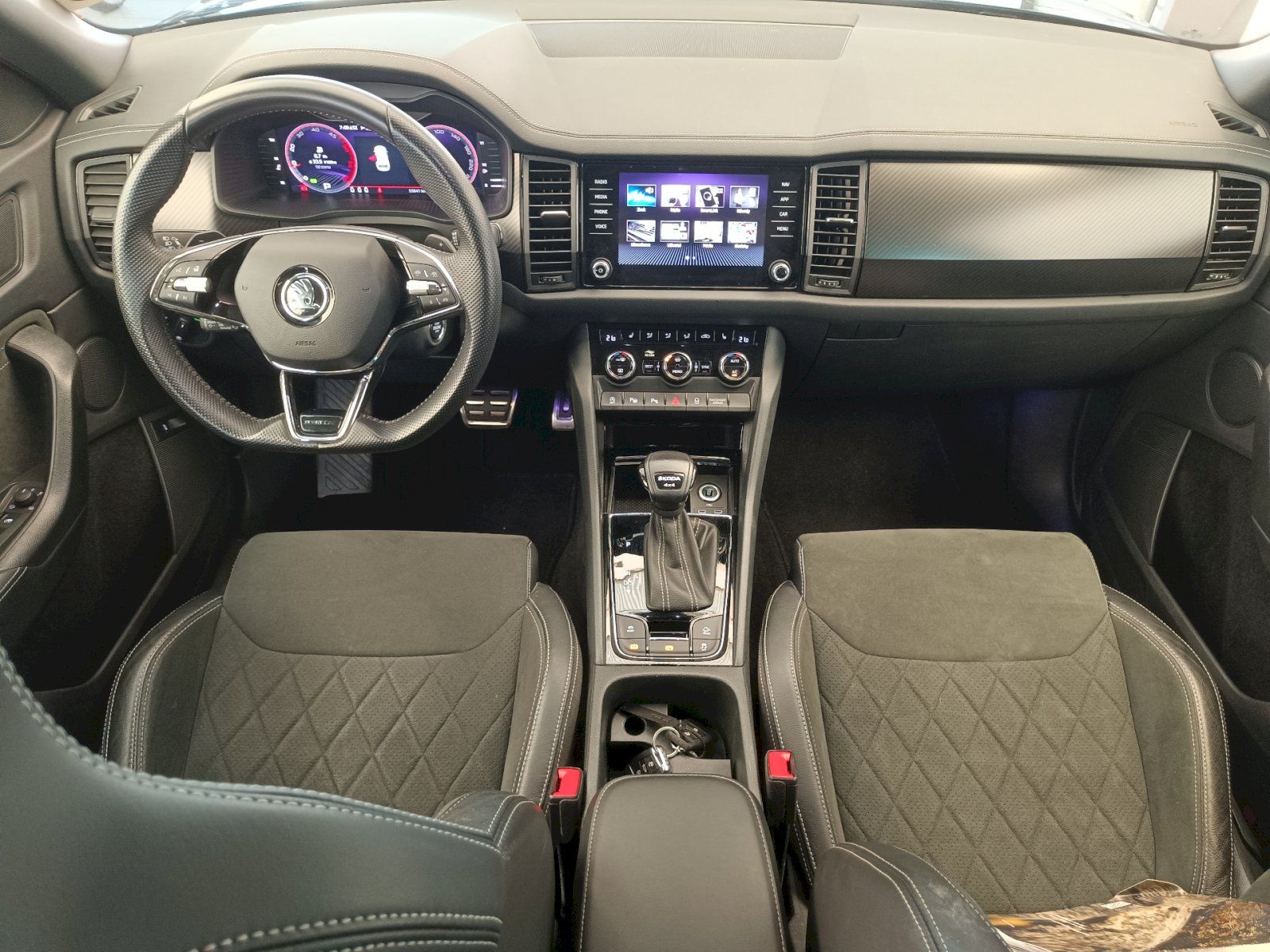 Škoda Kodiaq, 2.0 TDI 147 kW Sportline 4x4 D - fotka 5