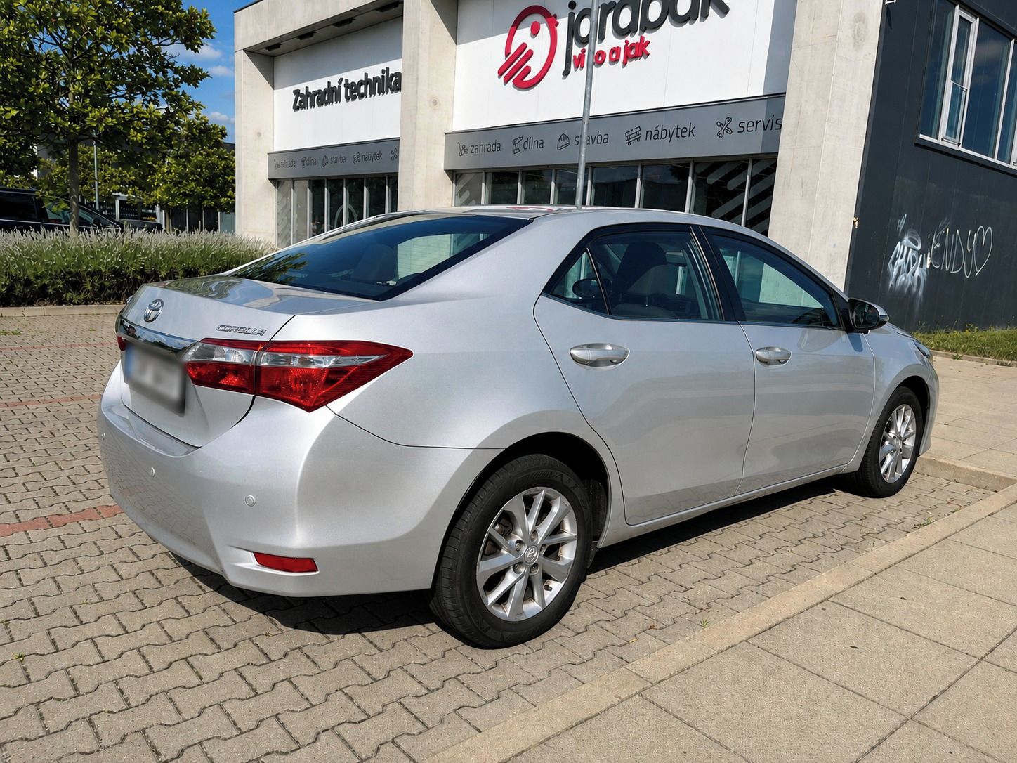 Toyota Corolla, TOYOTA COROLLA 1.6 VALVEMATIC - fotka 4