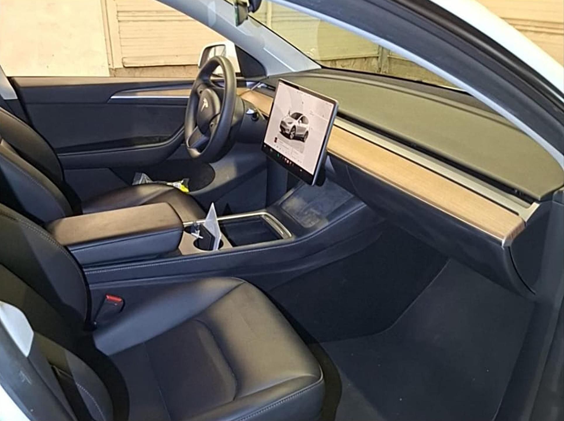 Tesla Model Y, Long Range AWD – 514 HP - fotka 6