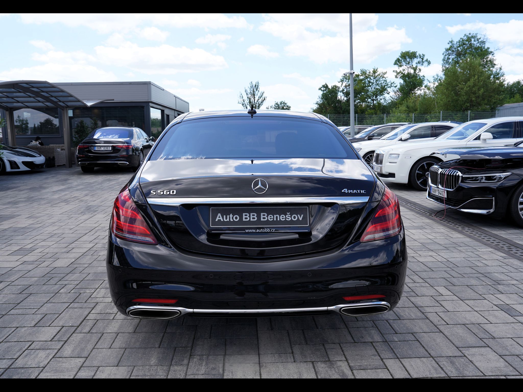 Mercedes-Benz Třídy S, S560 Long 4Matic V8/470PS - fotka 5