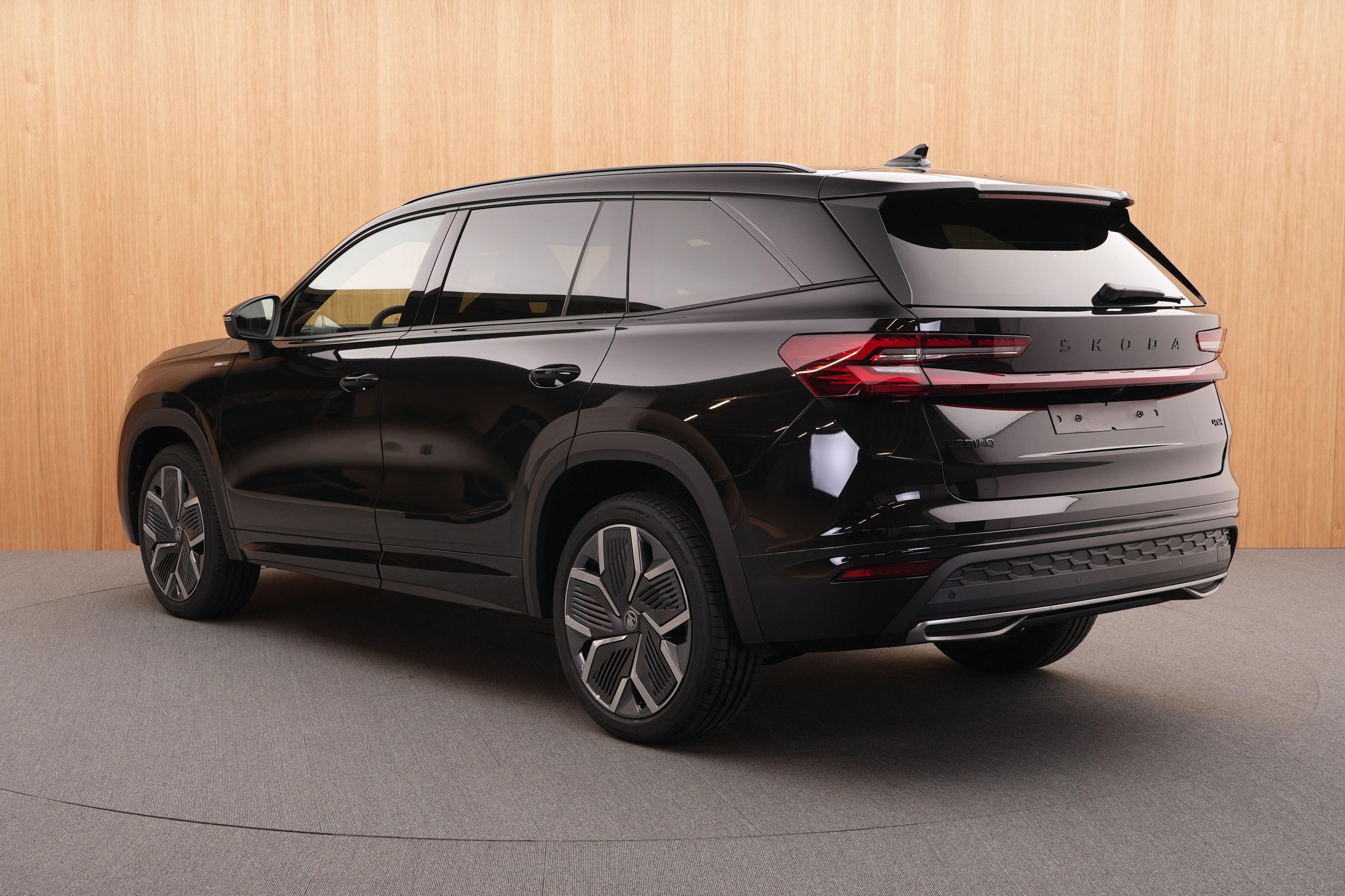 Škoda Kodiaq, Sportline 2.0 TSI 4x4 DSG - fotka 3