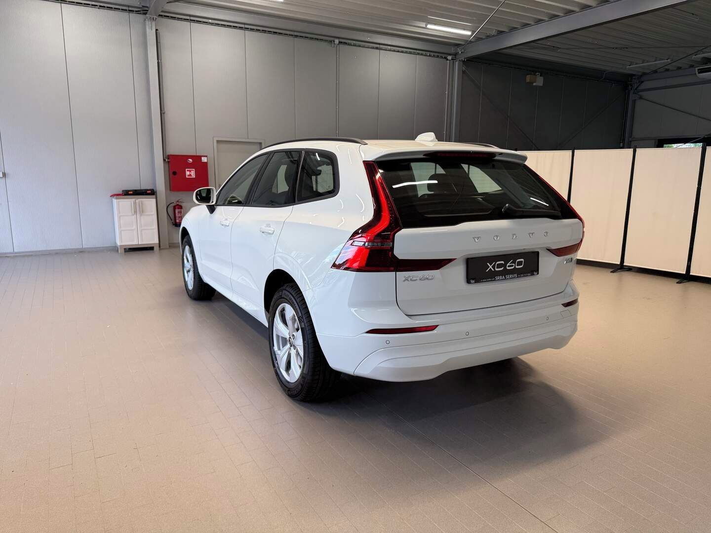 Volvo XC60, B5 2.0L 250+14 HPAT8 AWD CORE - fotka 3
