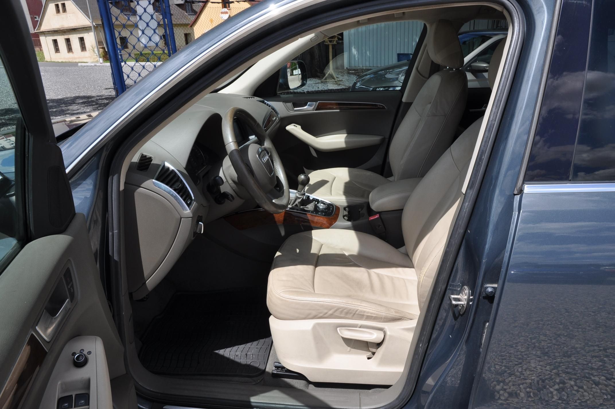 Audi Q5, 2.0TDi 125kW 4x4 - fotka 6
