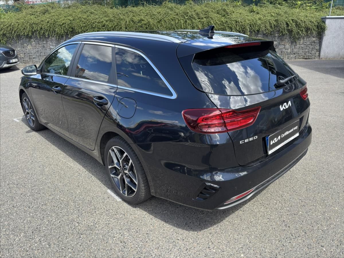 Kia Cee´d, 1,5 TGDi AT TOP ZÁRUKA CARPLAY - fotka 3