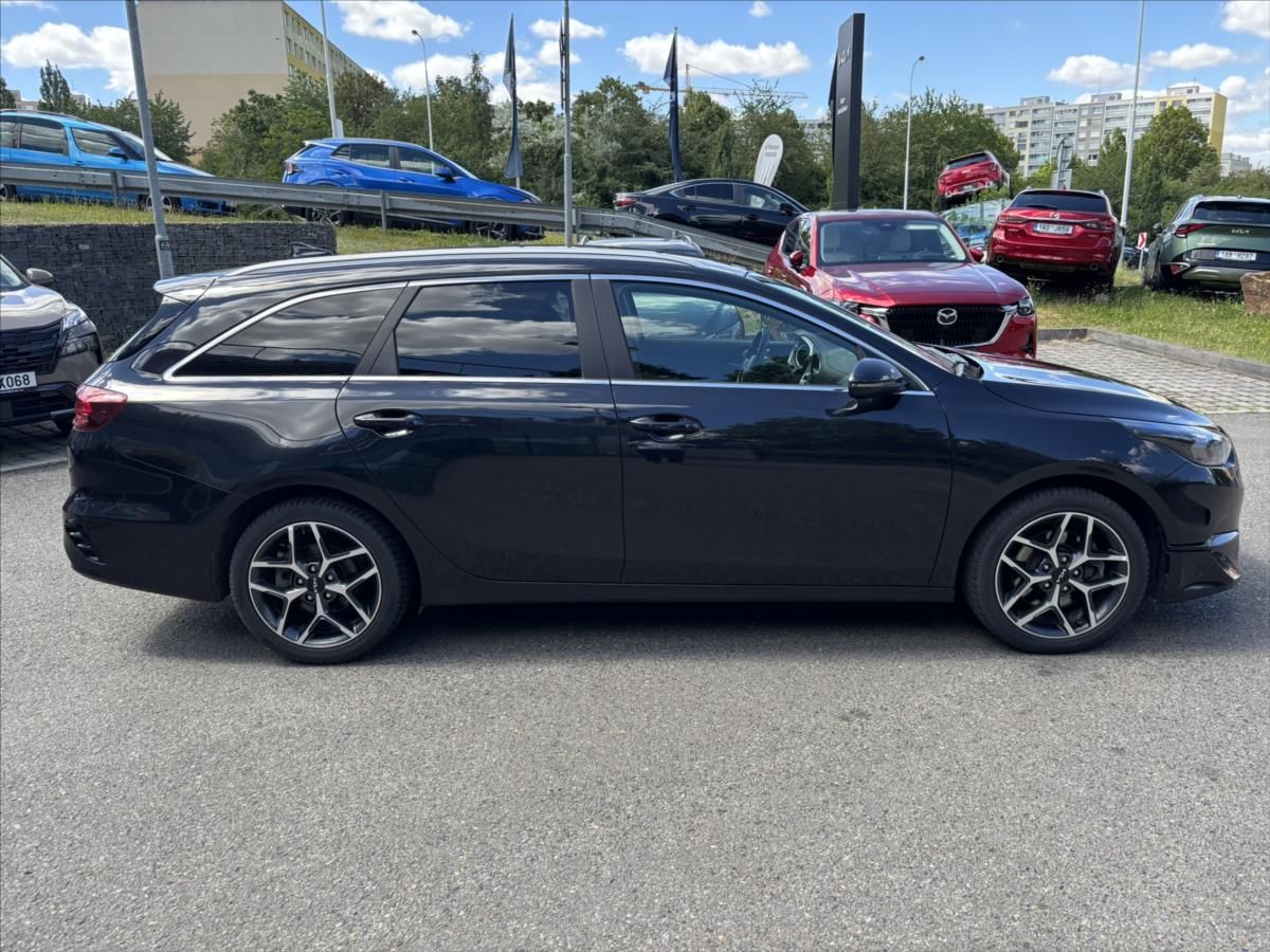 Kia Cee´d, 1,5 TGDi AT TOP ZÁRUKA CARPLAY - fotka 6