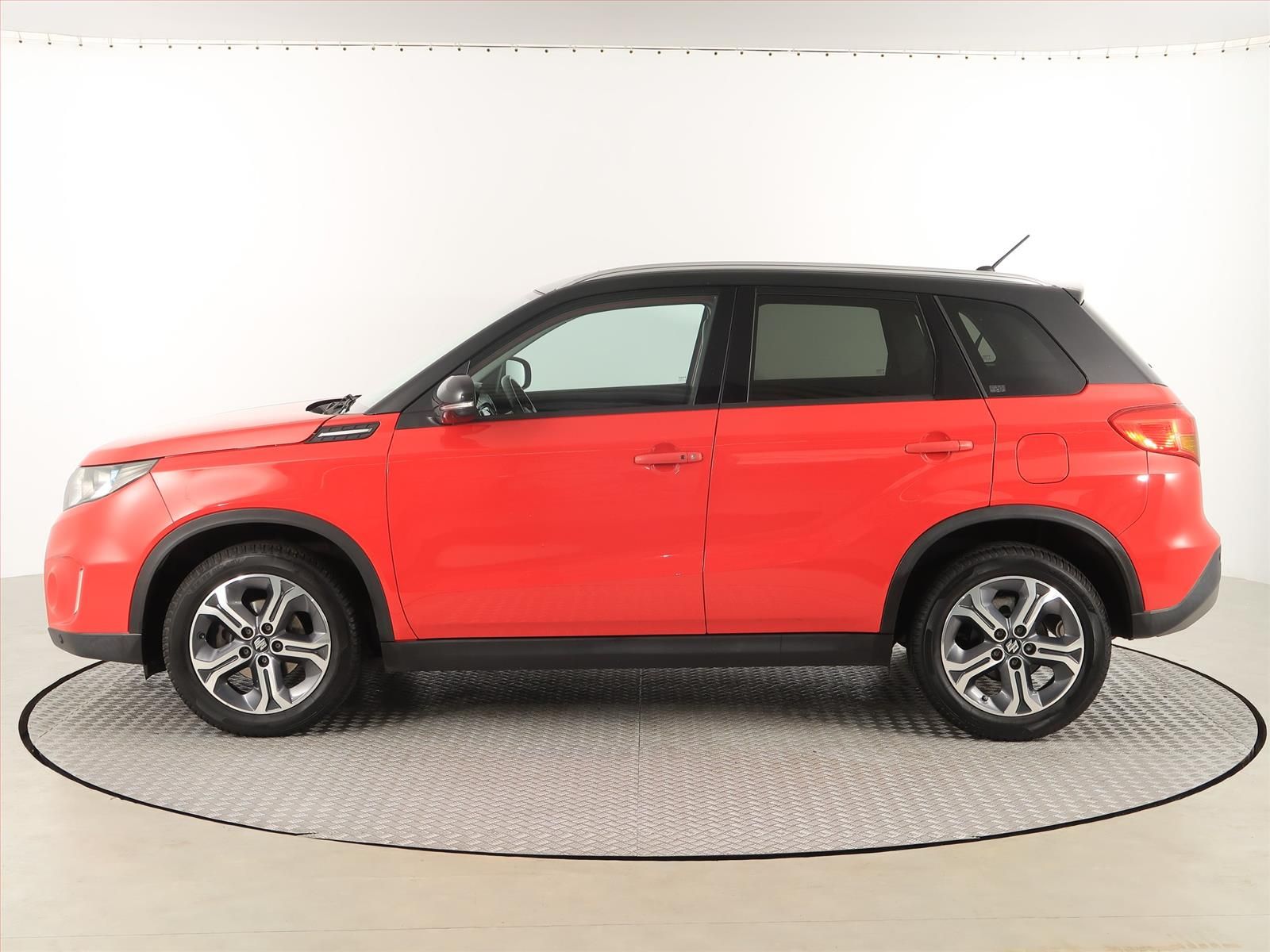 Suzuki Vitara, 1.6 VVT, Premium, 4X4 - fotka 3