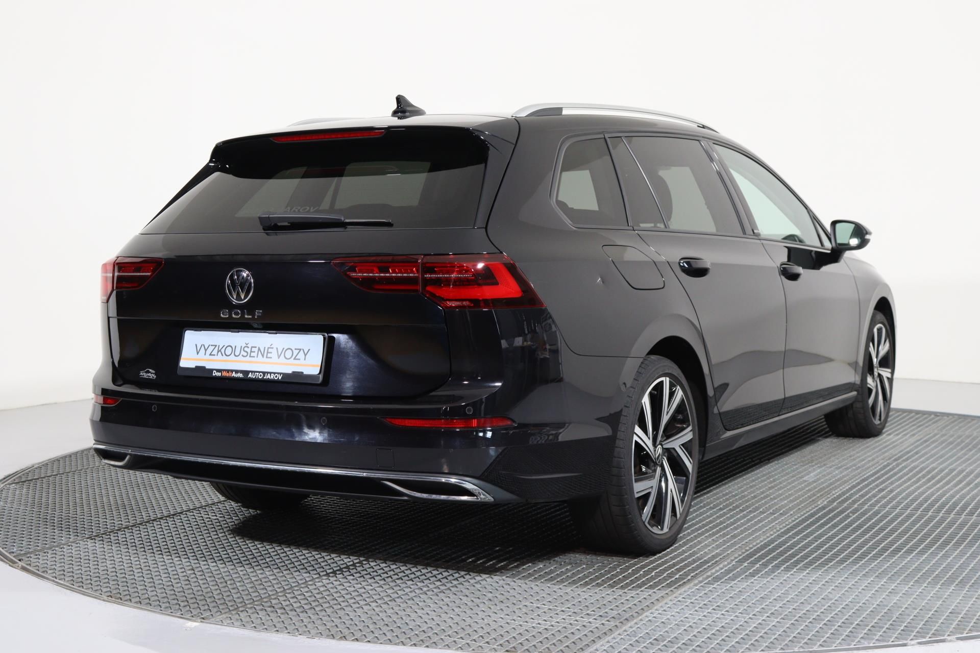 Volkswagen Golf Variant, Life 1,5 TSI/ MATRIX LED, ACC, - fotka 2