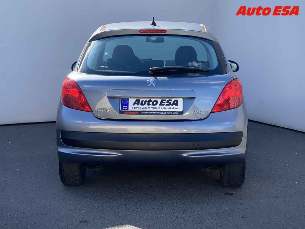 Peugeot 207, 1.4 i - fotka 5