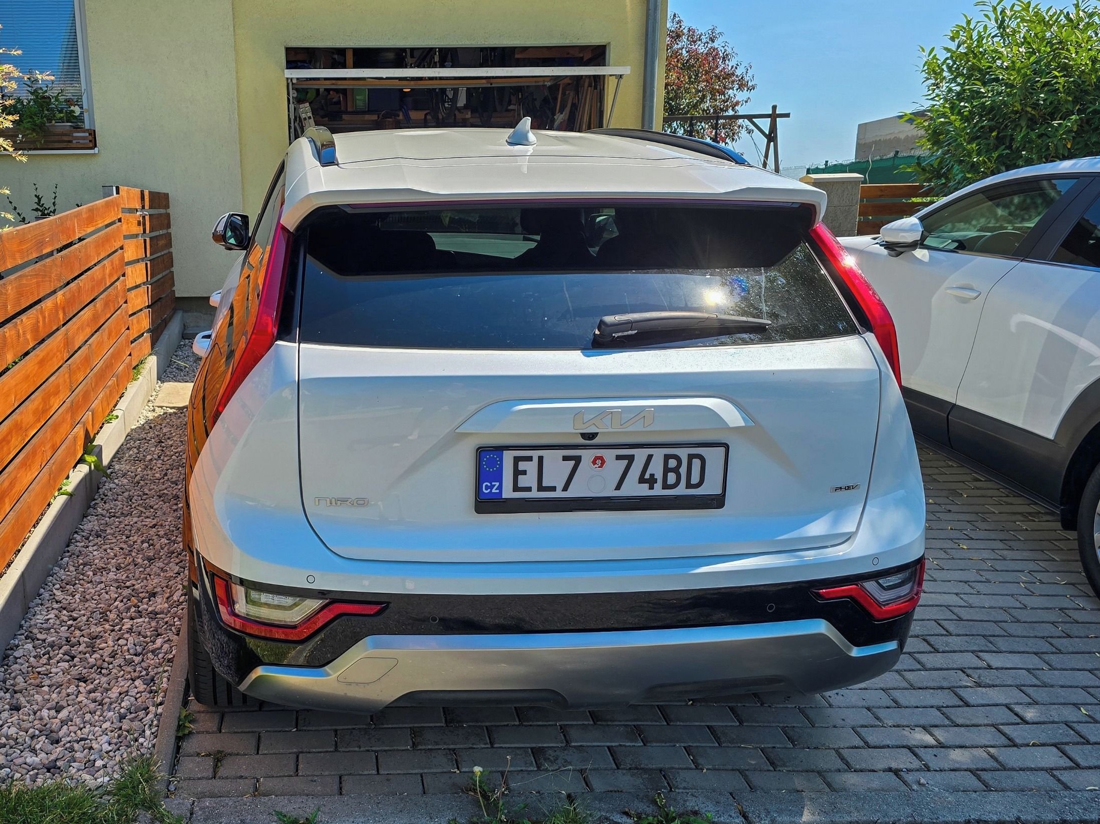 Kia Niro, SG2 1,6 PHEV plug-in, automat - fotka 2